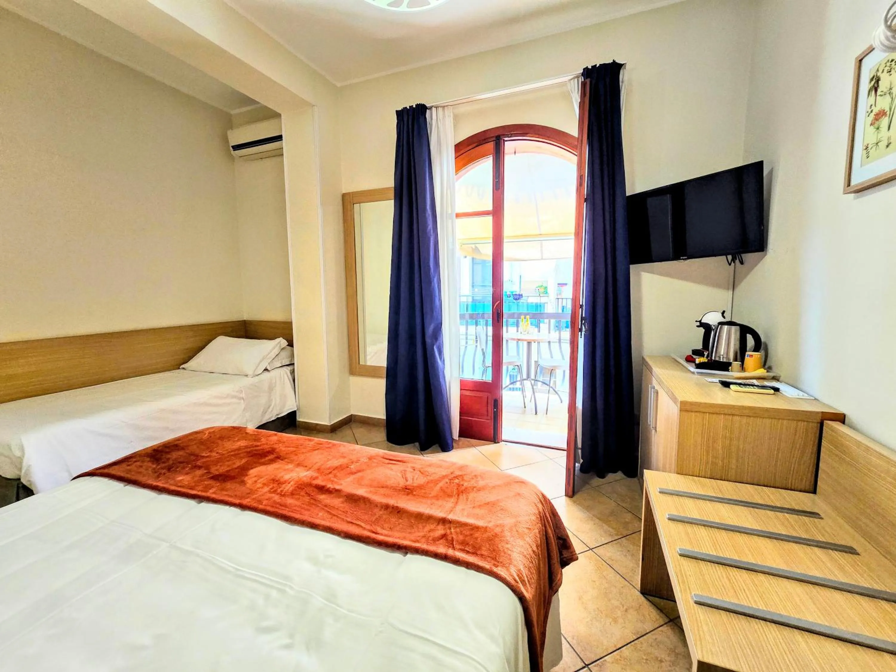 Bedroom, Bed in Kalaskiso'