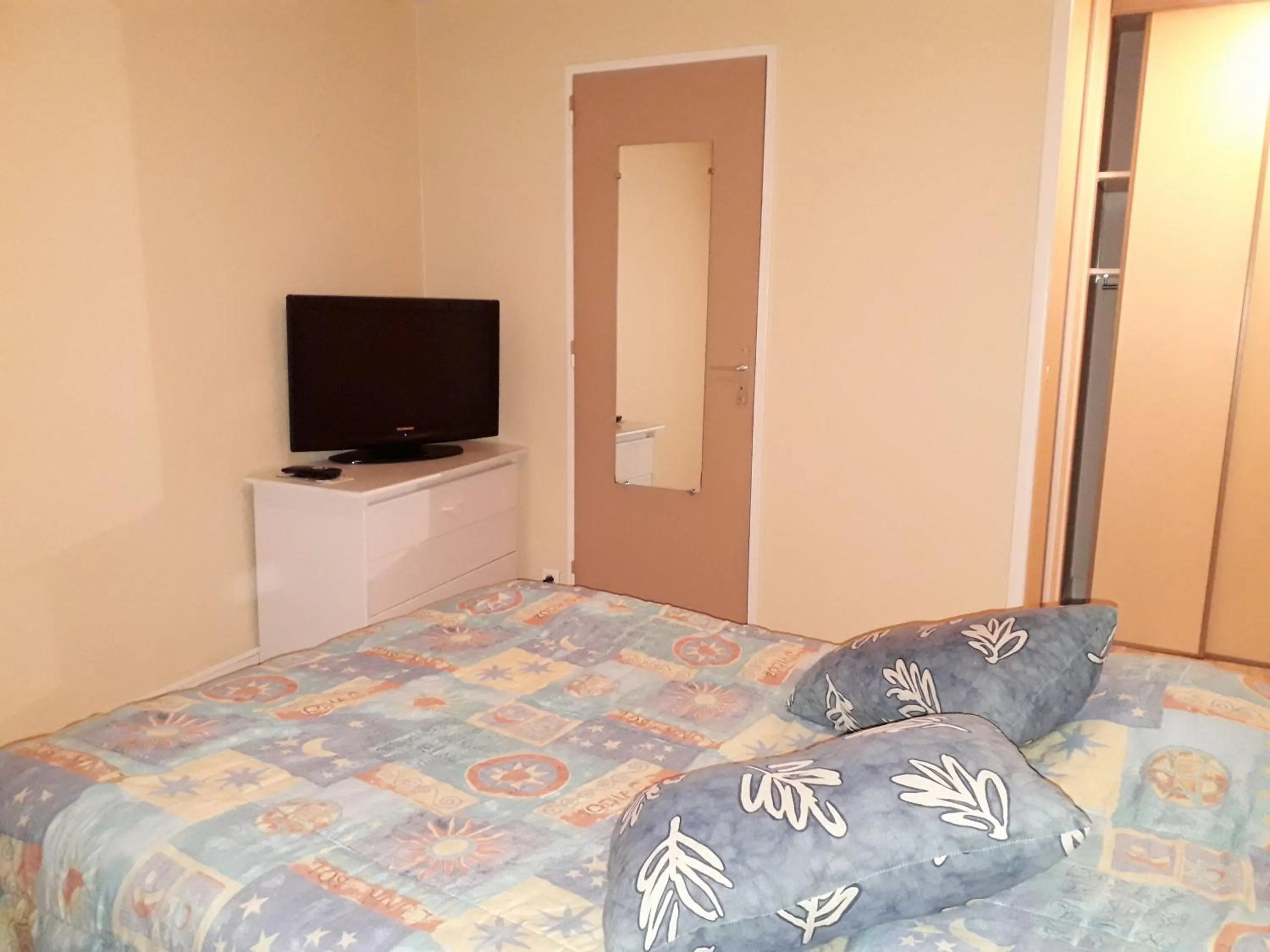 Photo of the whole room in Hotel Le Beauregard