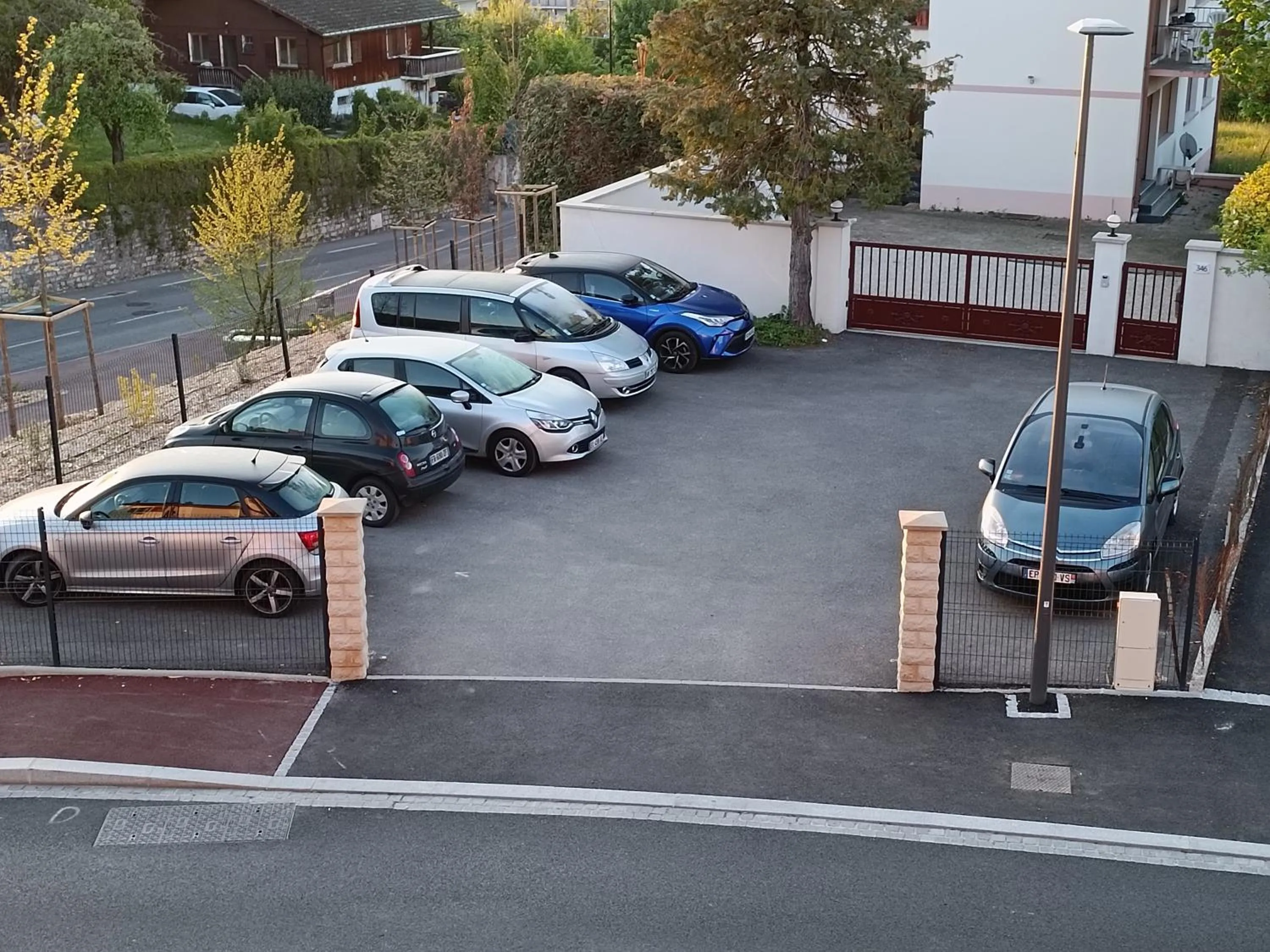 Parking in Hotel Le Beauregard