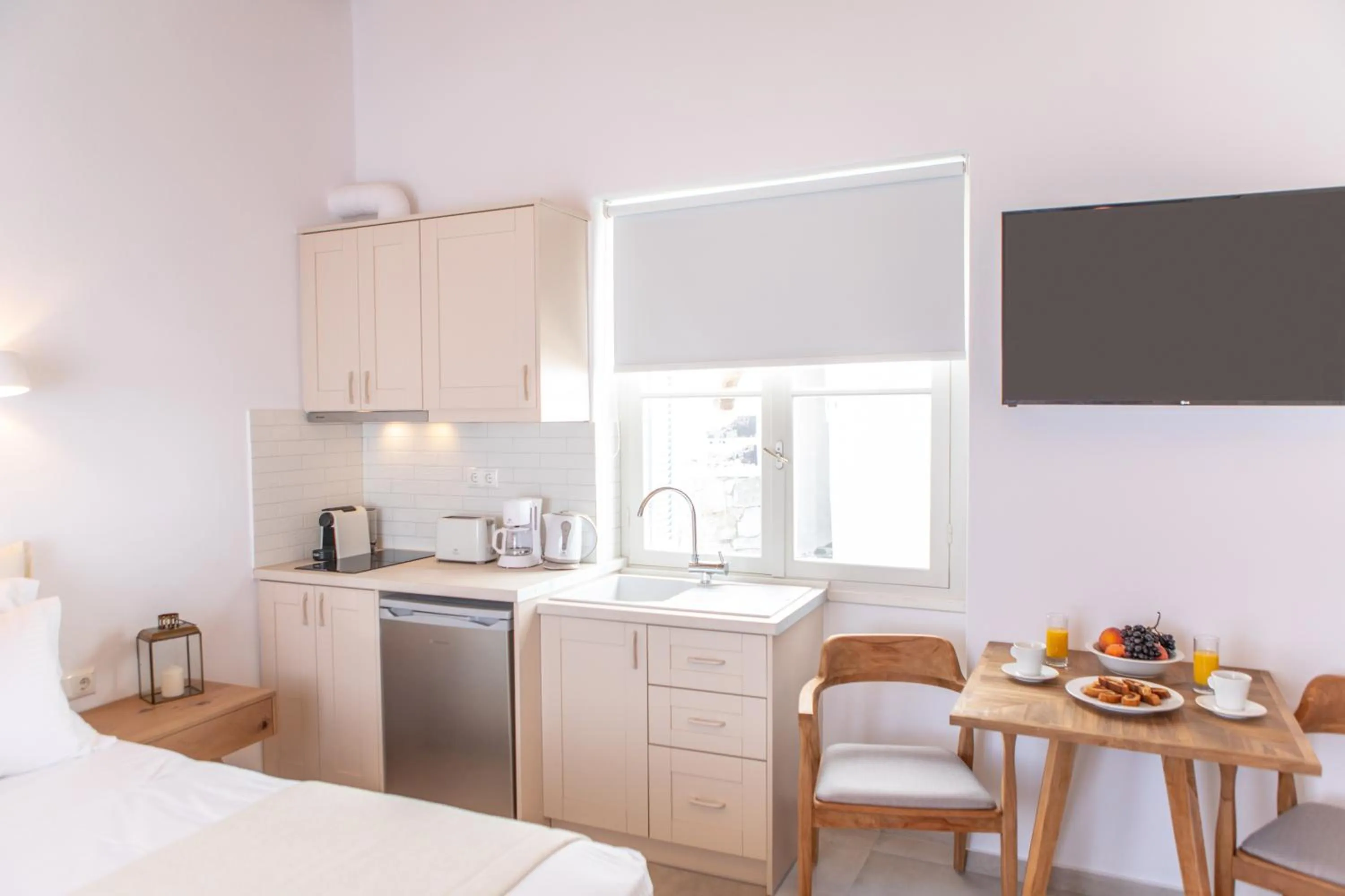 Kitchen or kitchenette in Castle Mansions