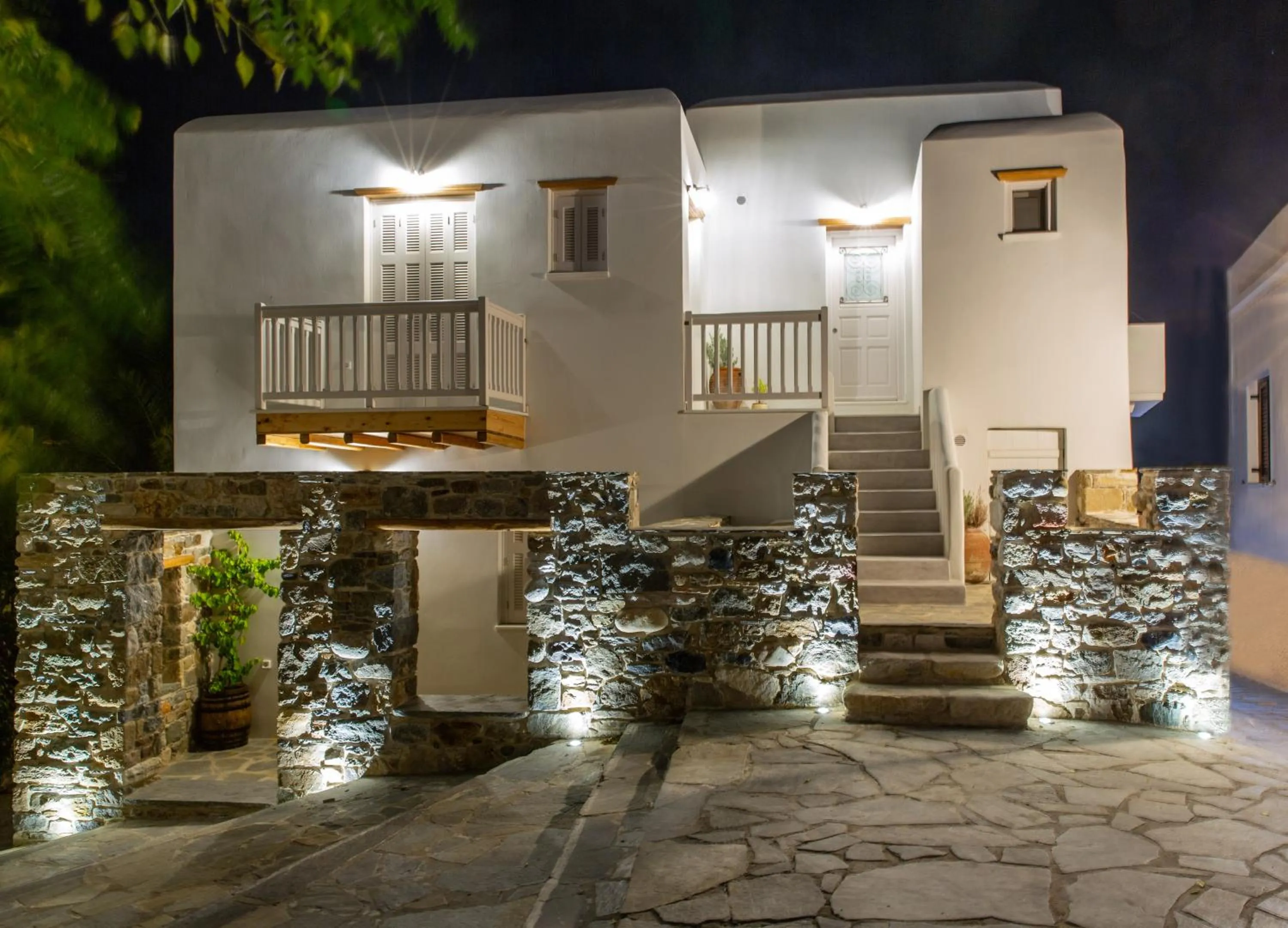 Property building in Castle Mansions