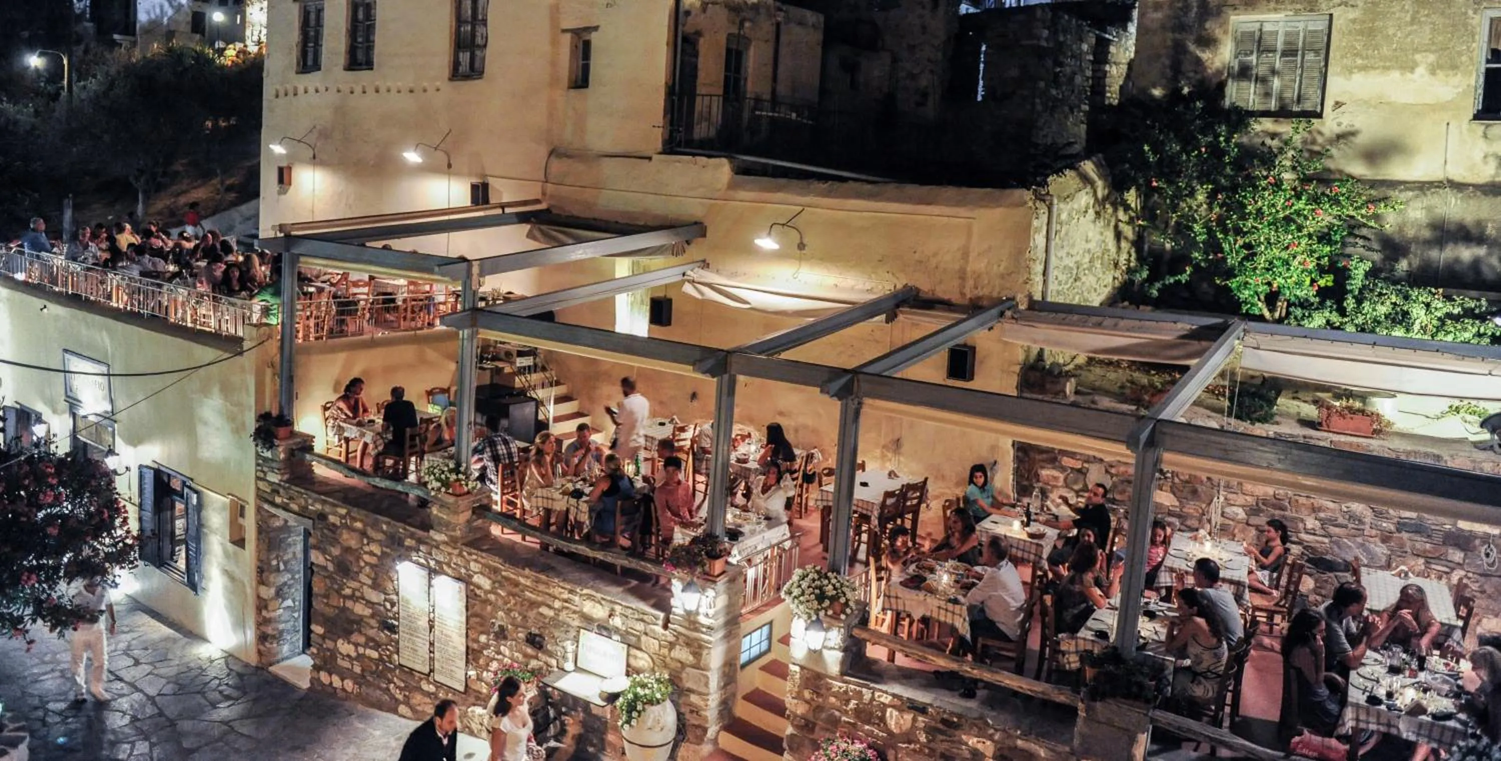 Restaurant/places to eat in Castle Mansions