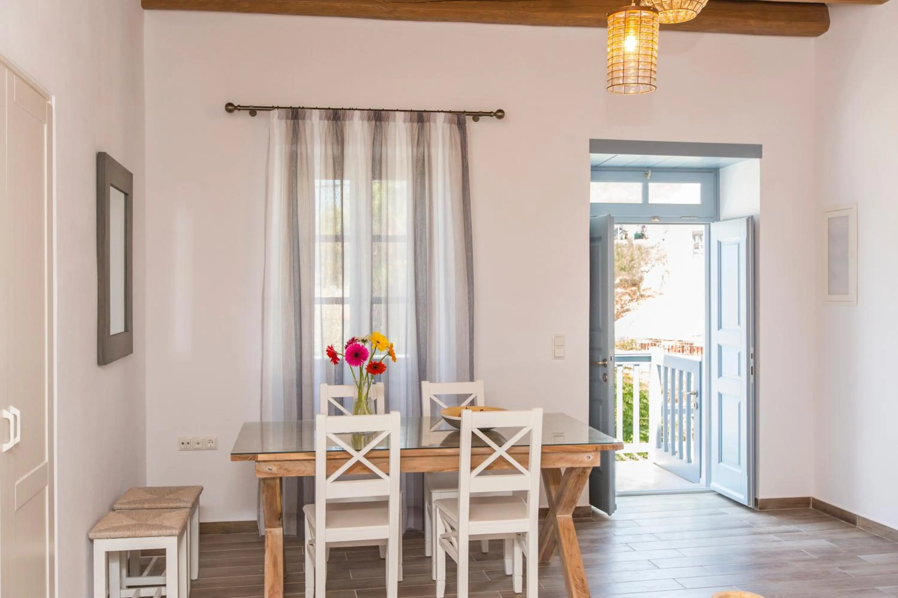 Dining area in Castle Mansions