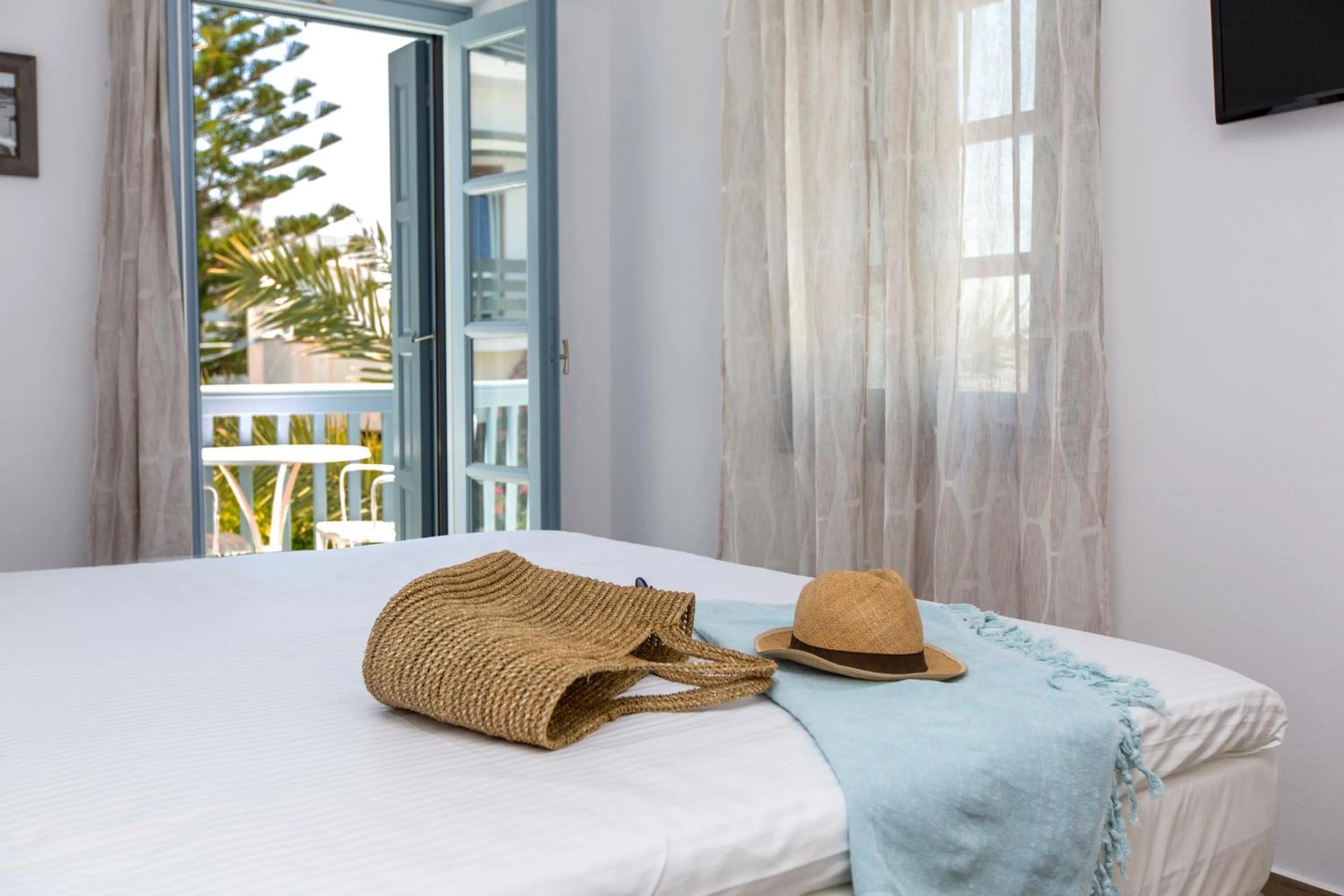 Bedroom, Bed in Castle Mansions