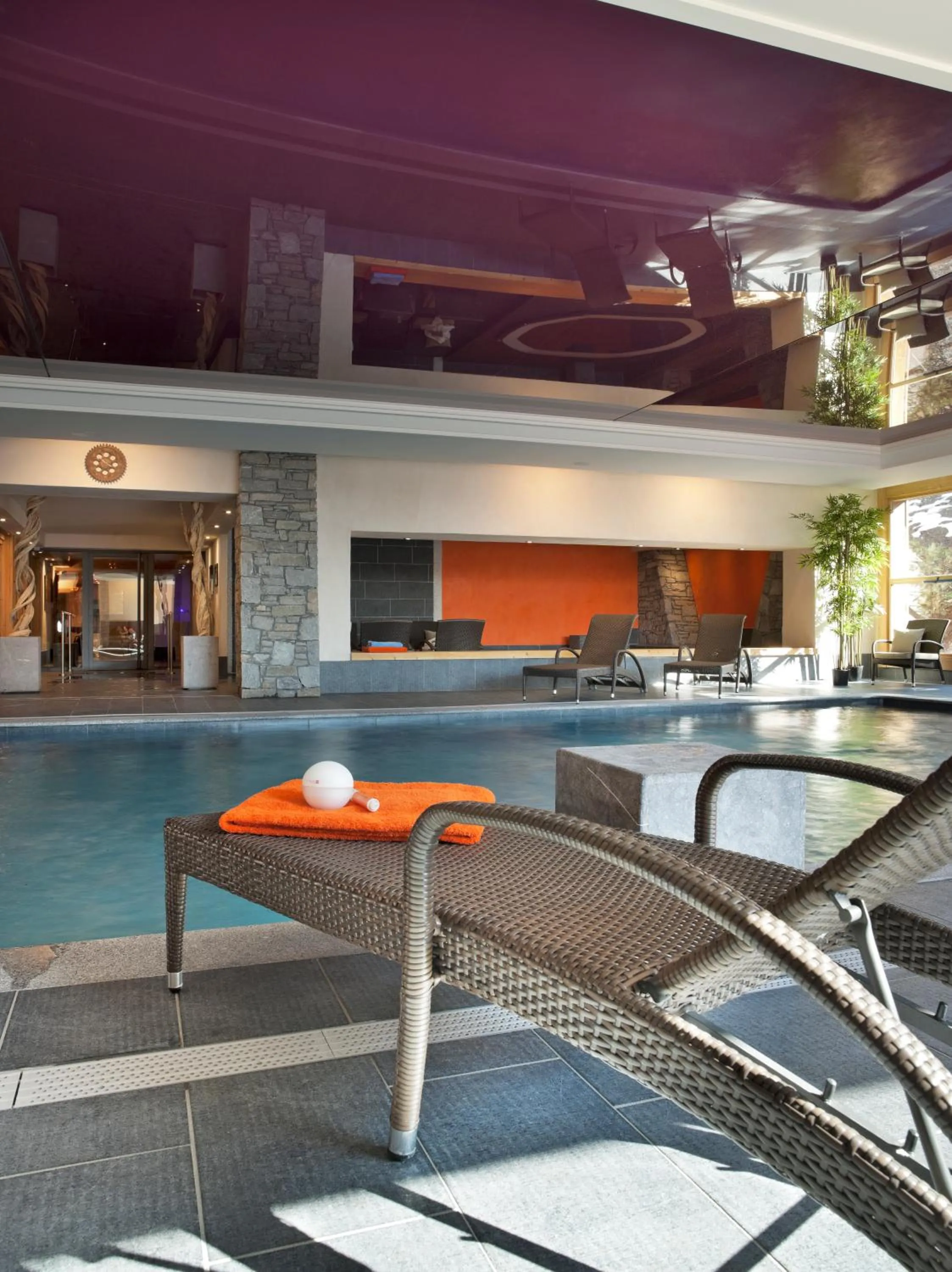 Swimming pool in CGH Résidences & Spas Les Chalets de Jouvence