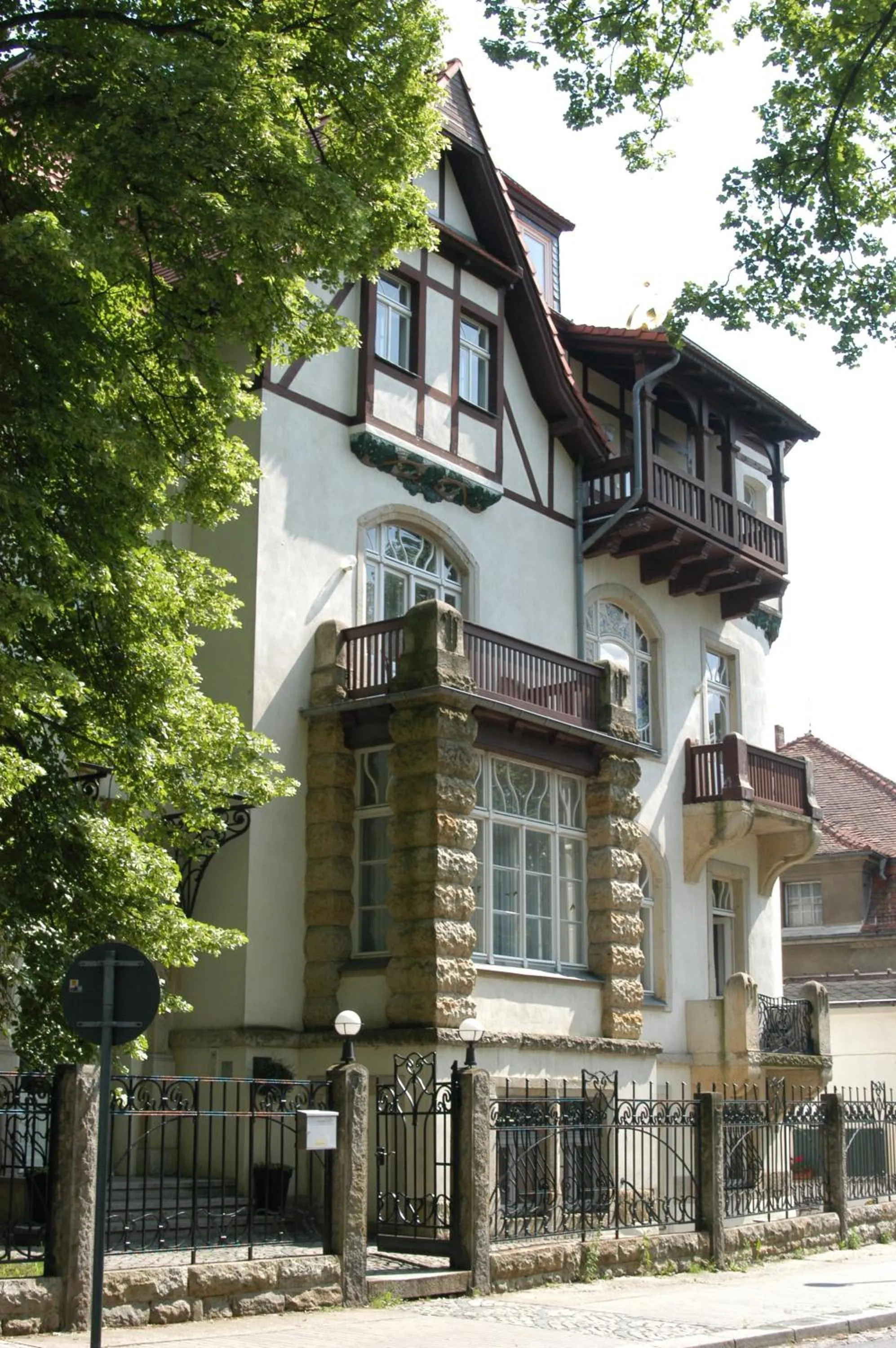 Property building in Sax Imperial