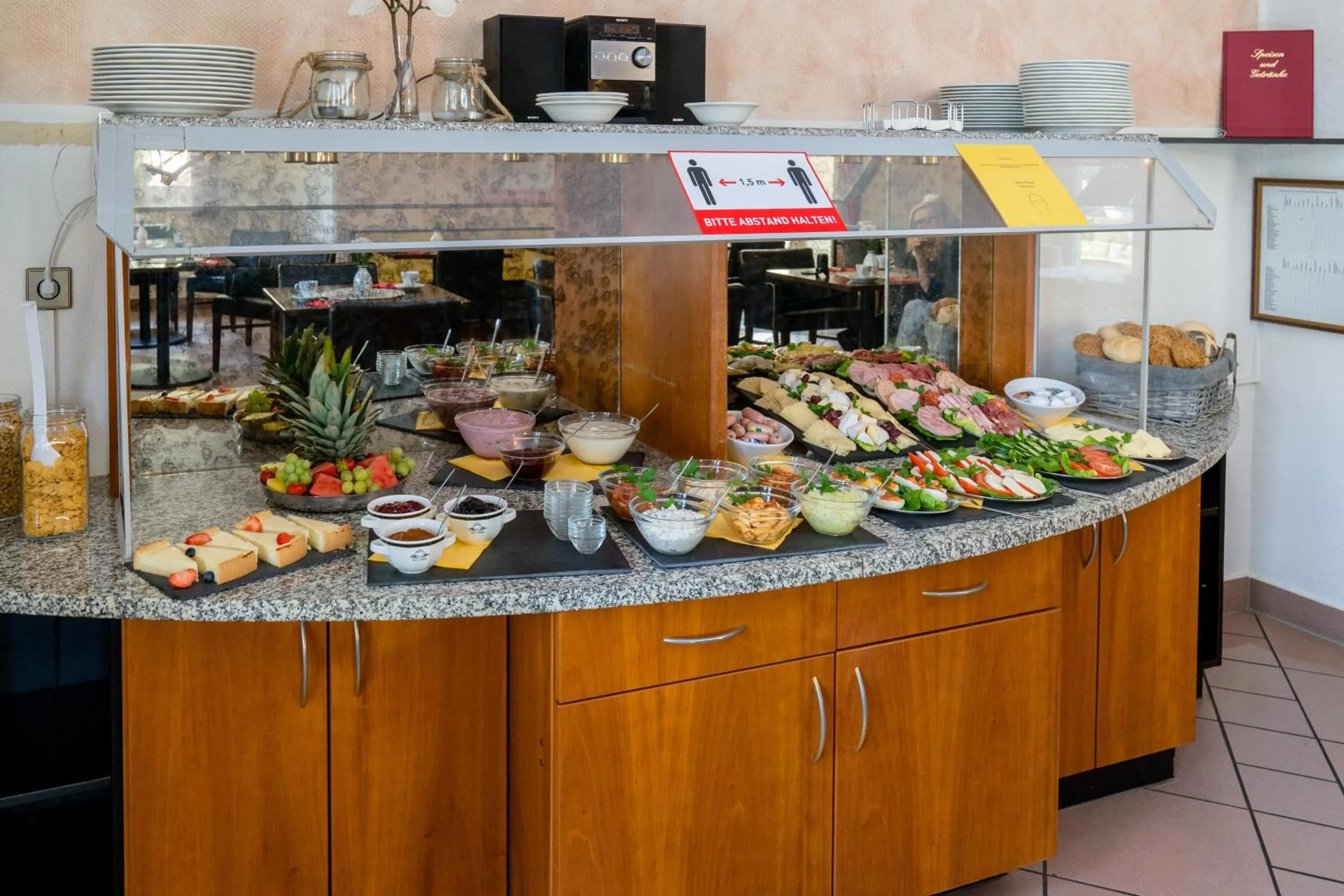 Buffet breakfast in Sax Imperial