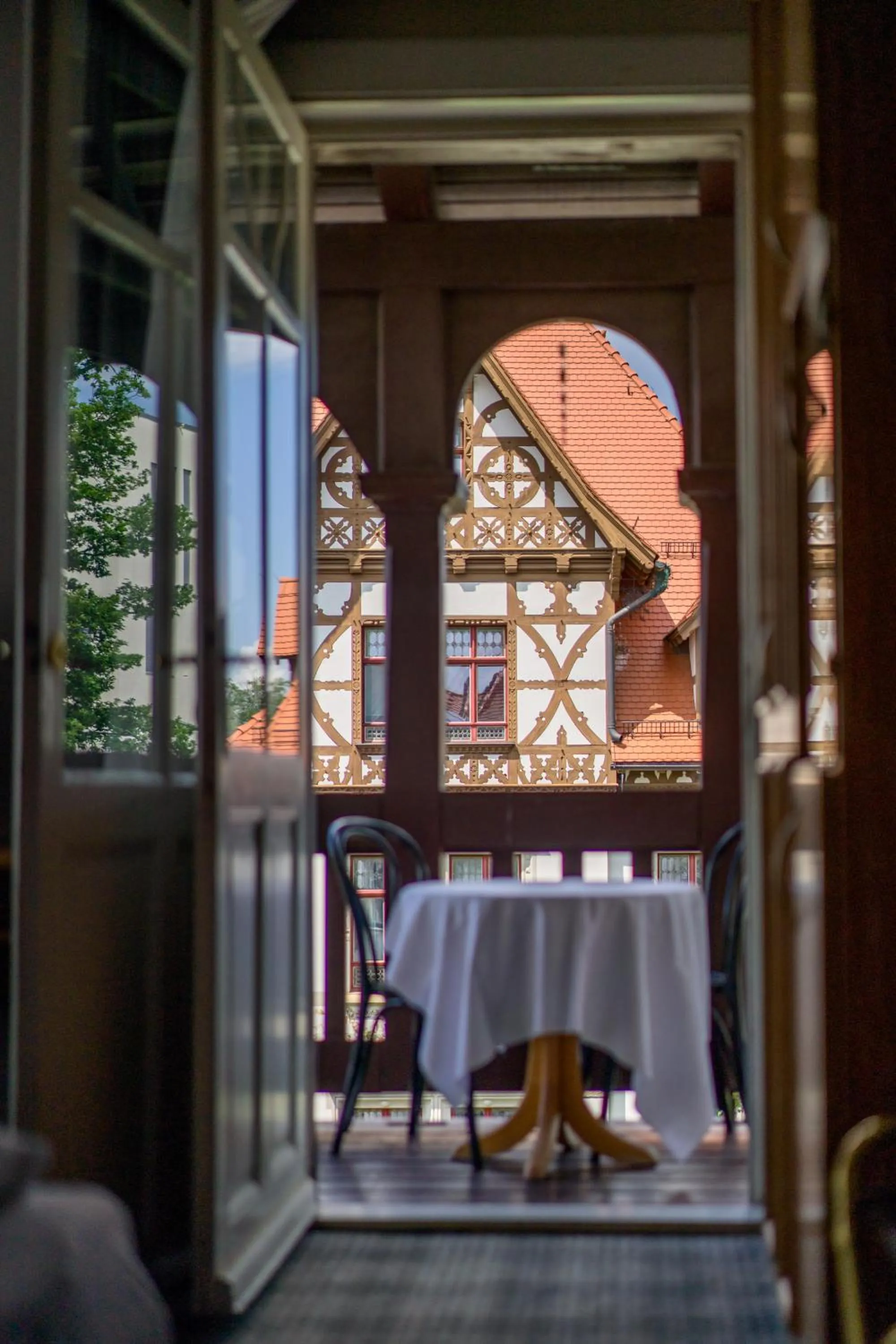 Restaurant/places to eat in Sax Imperial