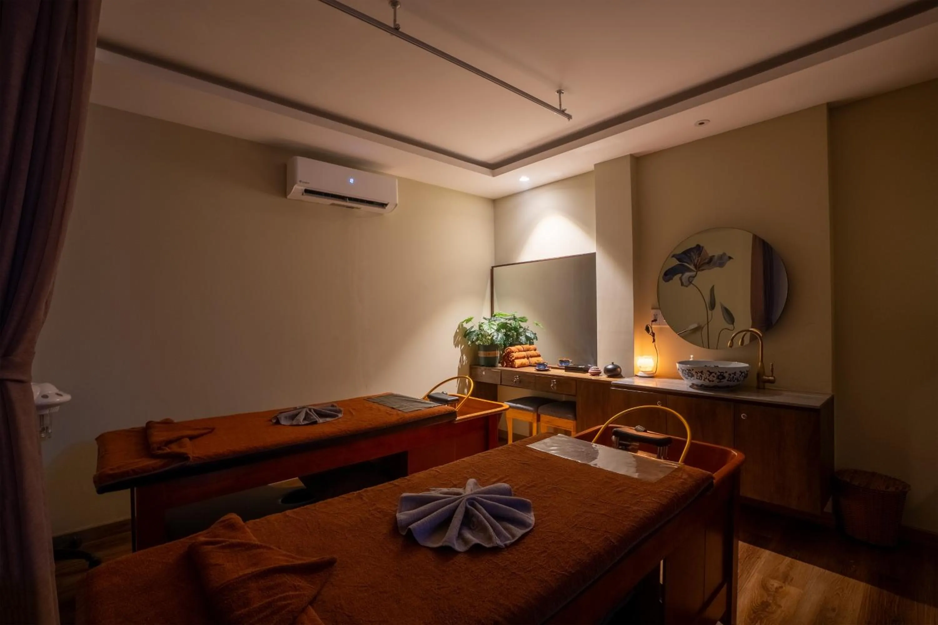 Massage, Bed in Alagon City Hotel & Spa