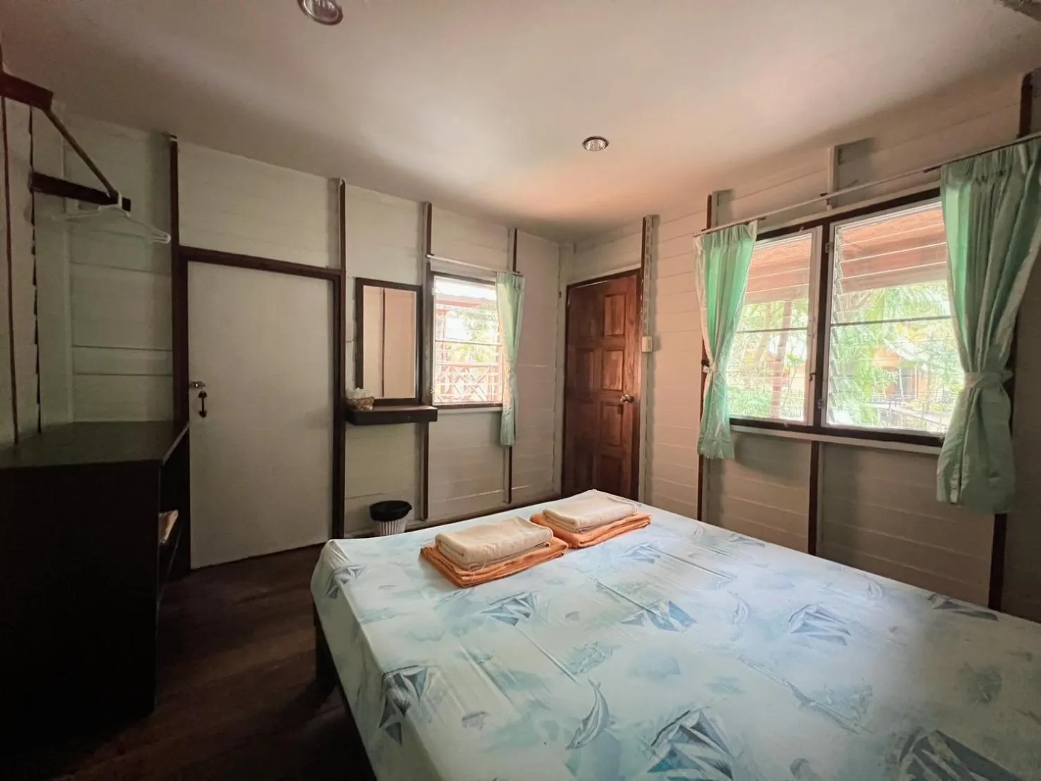 Bed in Dream Valley Resort, Tonsai Beach