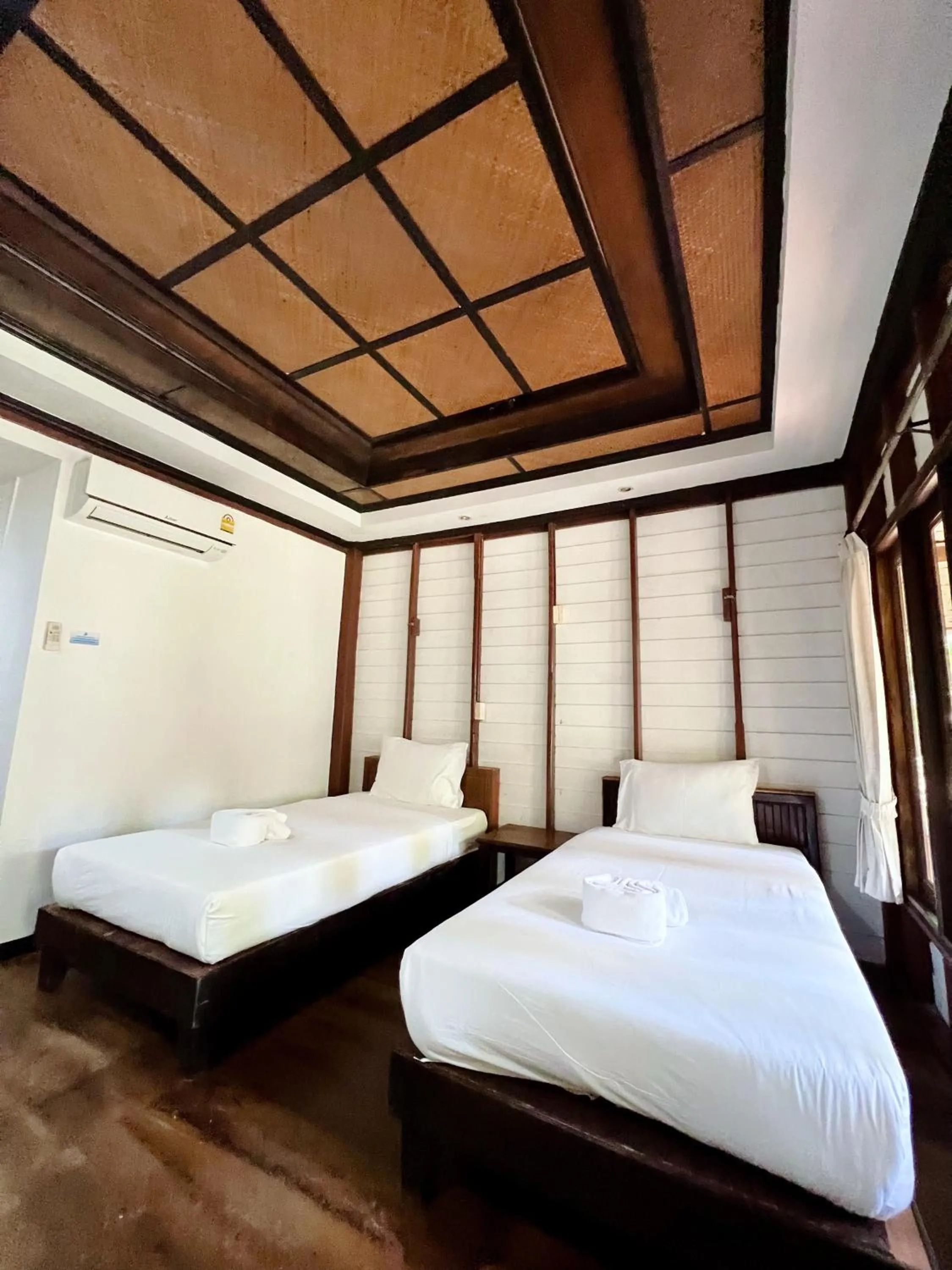 Bed in Dream Valley Resort, Tonsai Beach