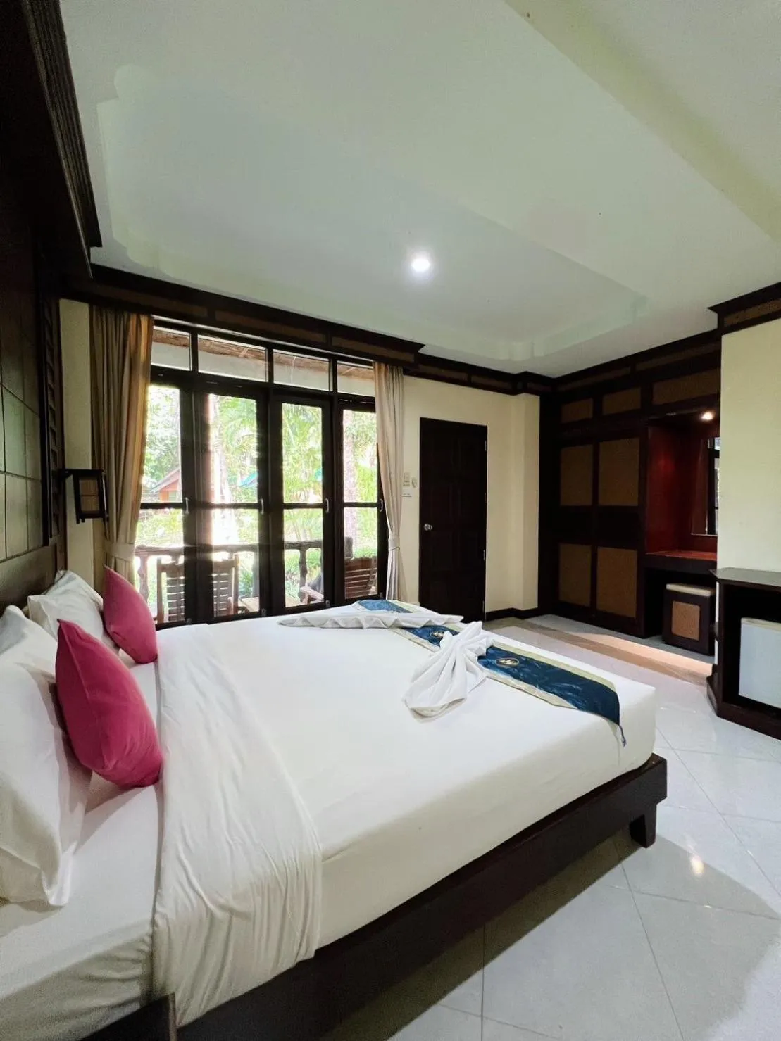 Bed in Dream Valley Resort, Tonsai Beach