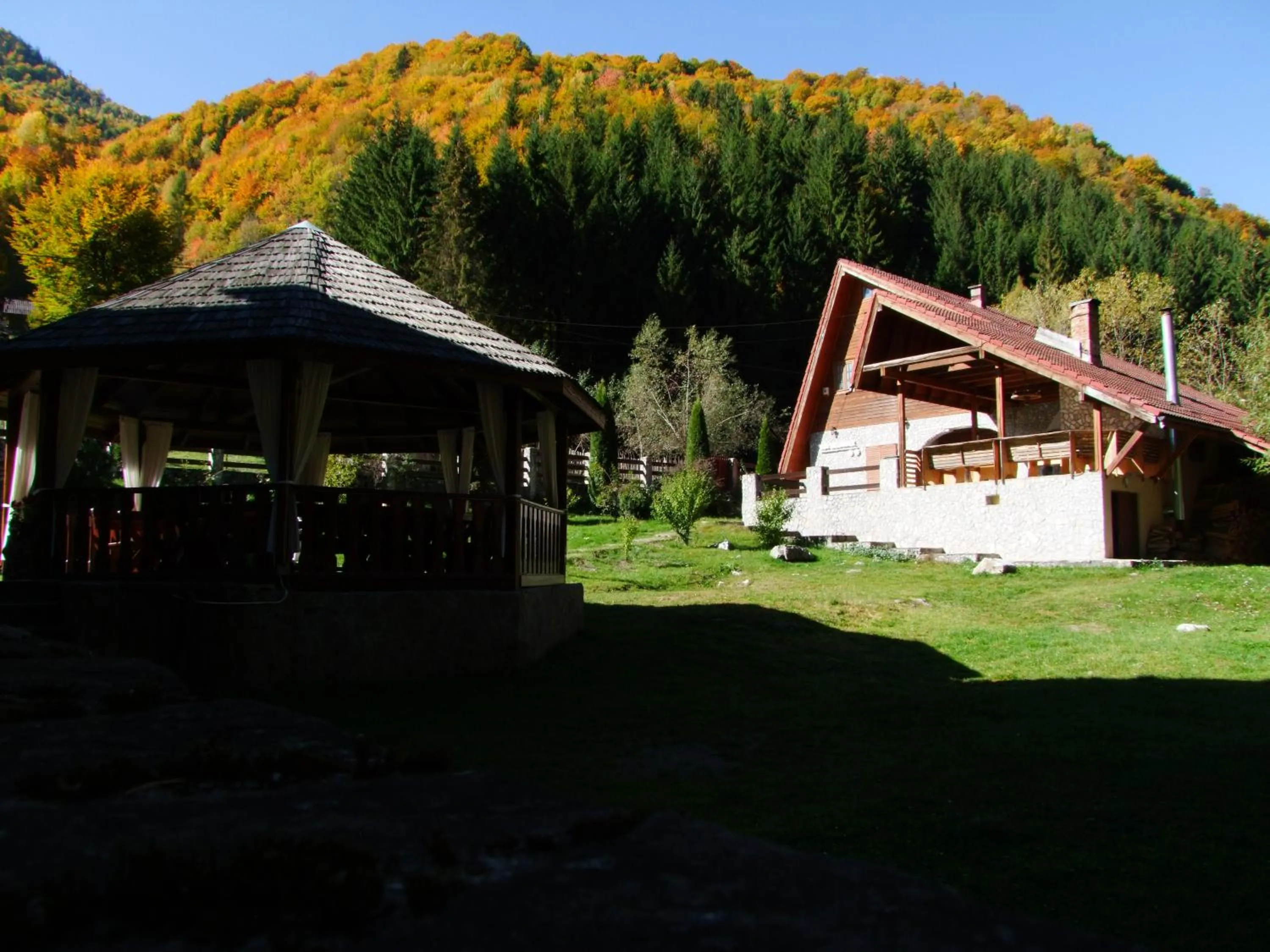 Property building in Vila Ursul