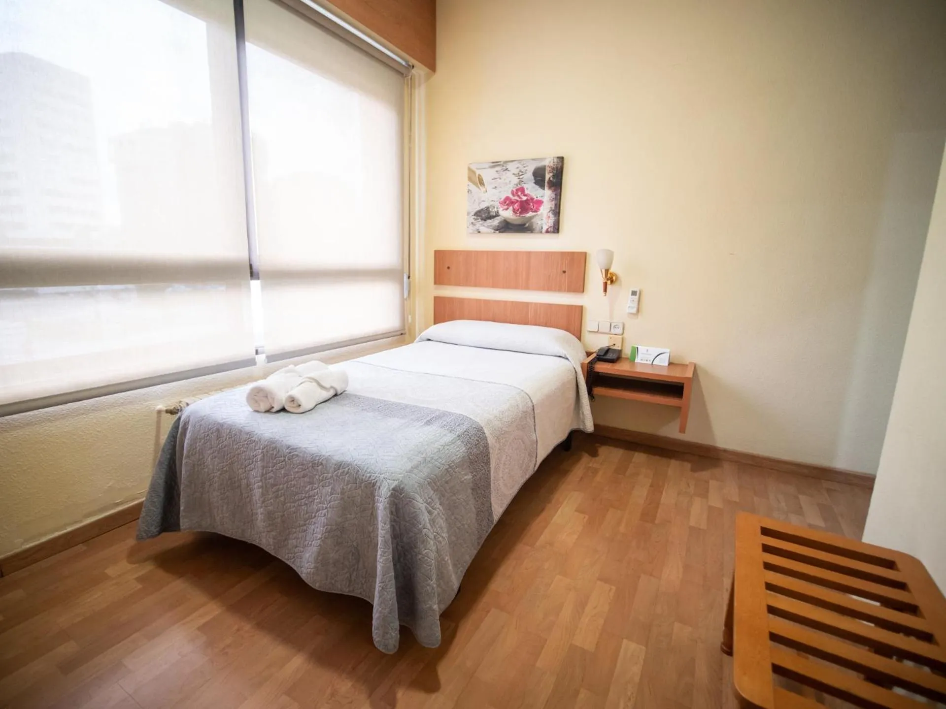 Photo of the whole room, Bed in Hotel Castilla