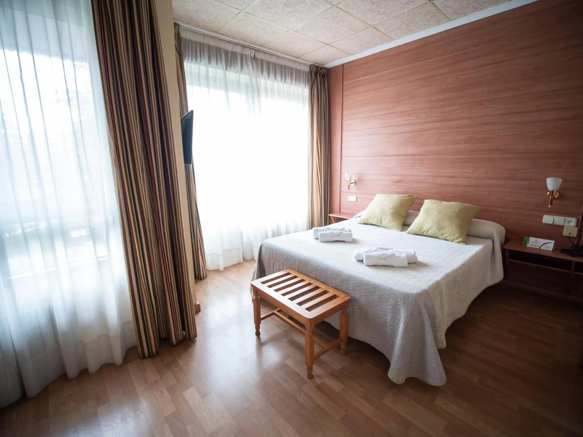 Photo of the whole room, Bed in Hotel Castilla