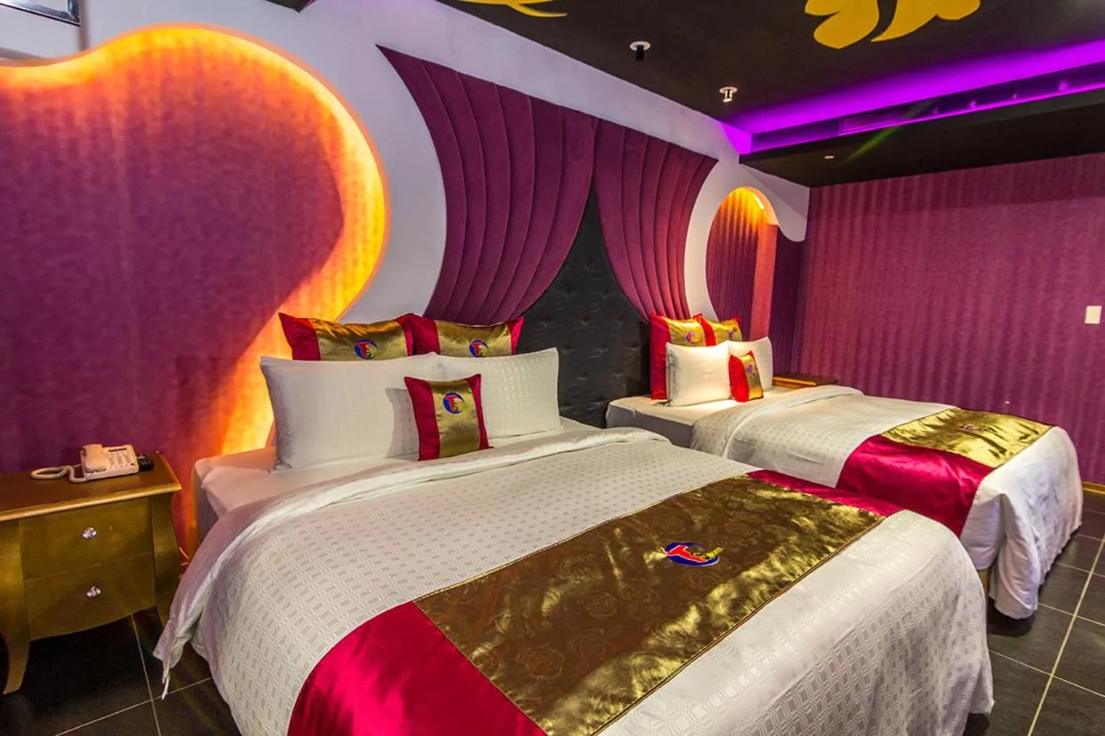 Bed in Ting-Shuai Motel