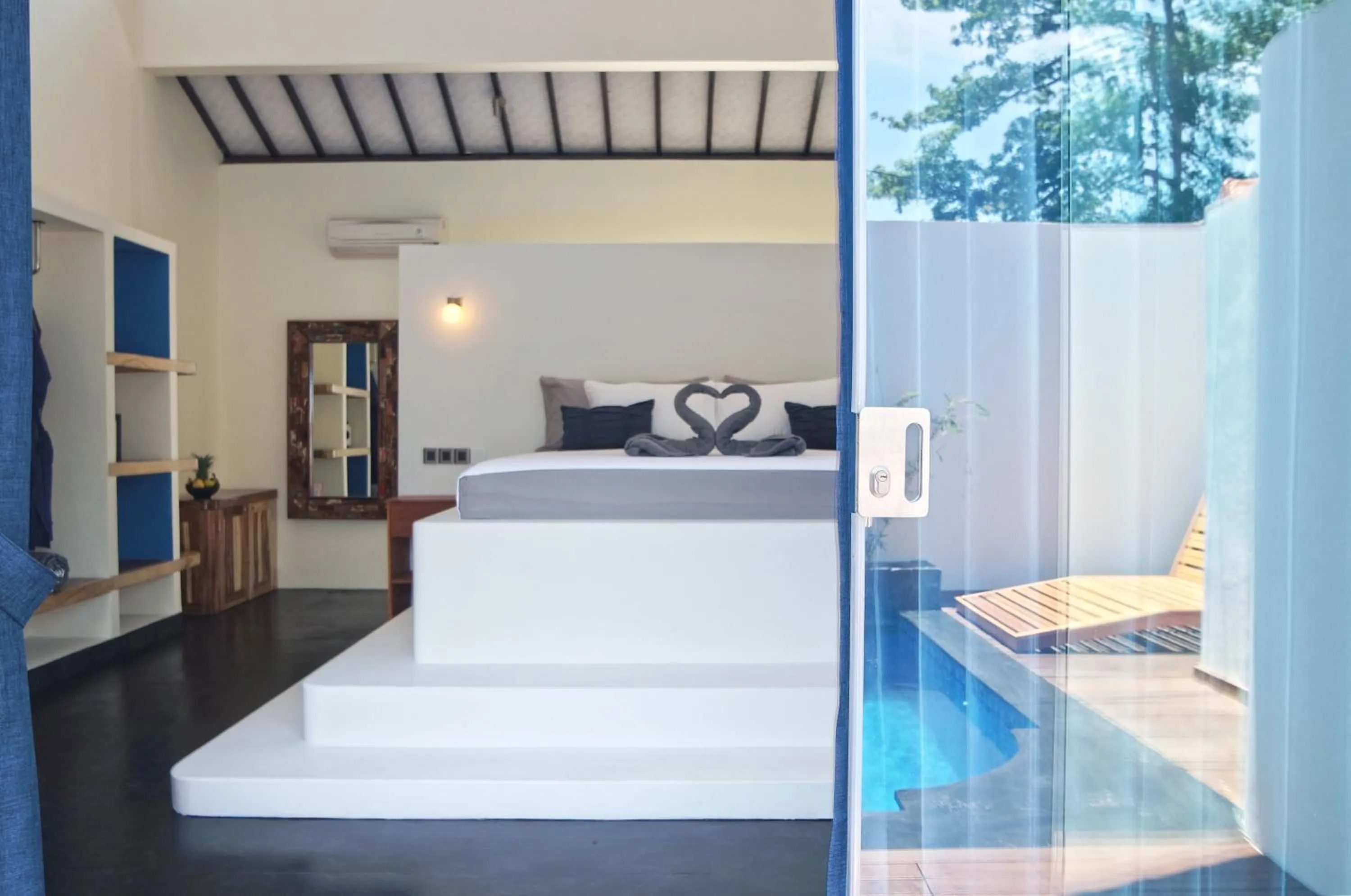 Bed in Stay Shark Villas Gili Air