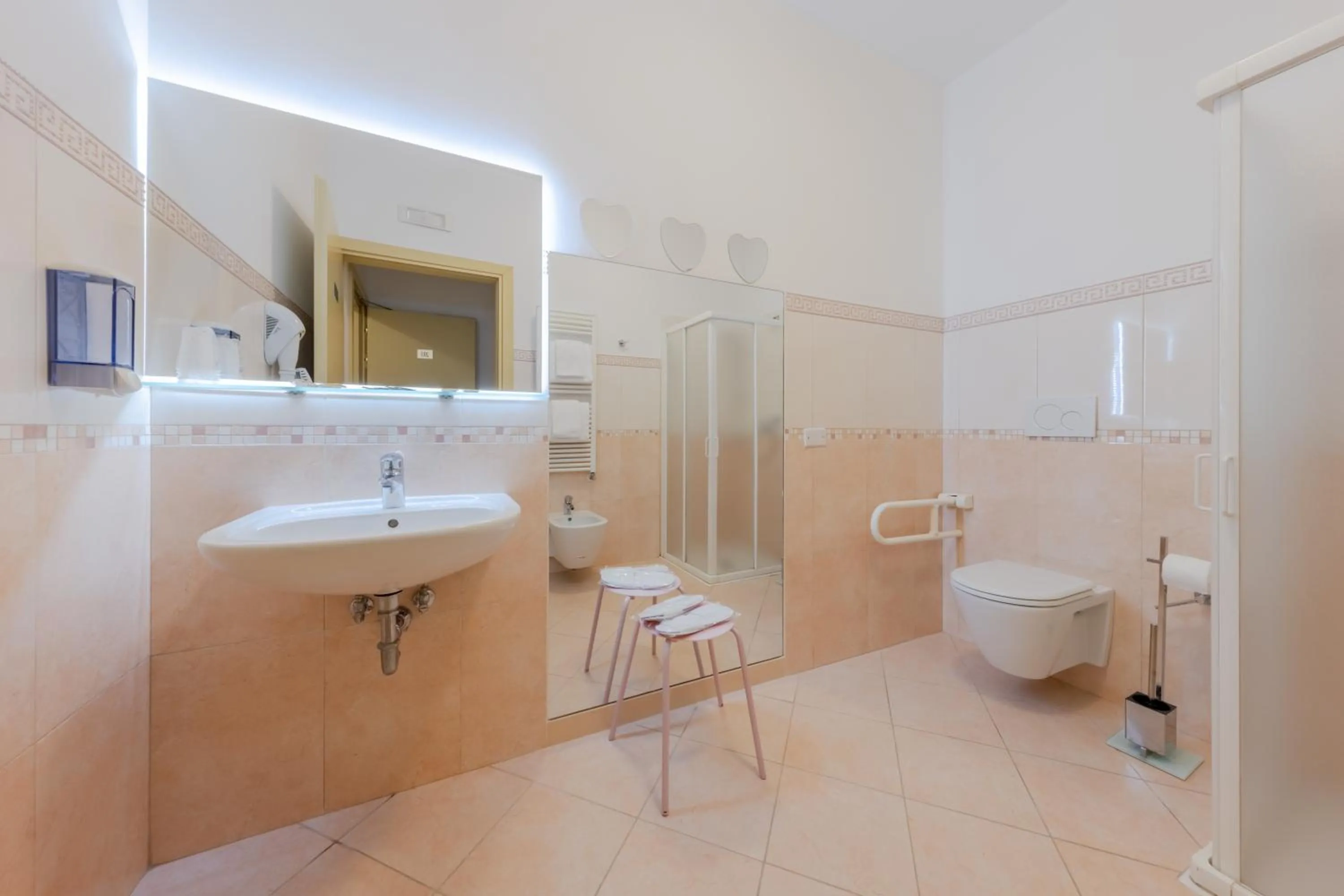 Shower in Hotel Marte