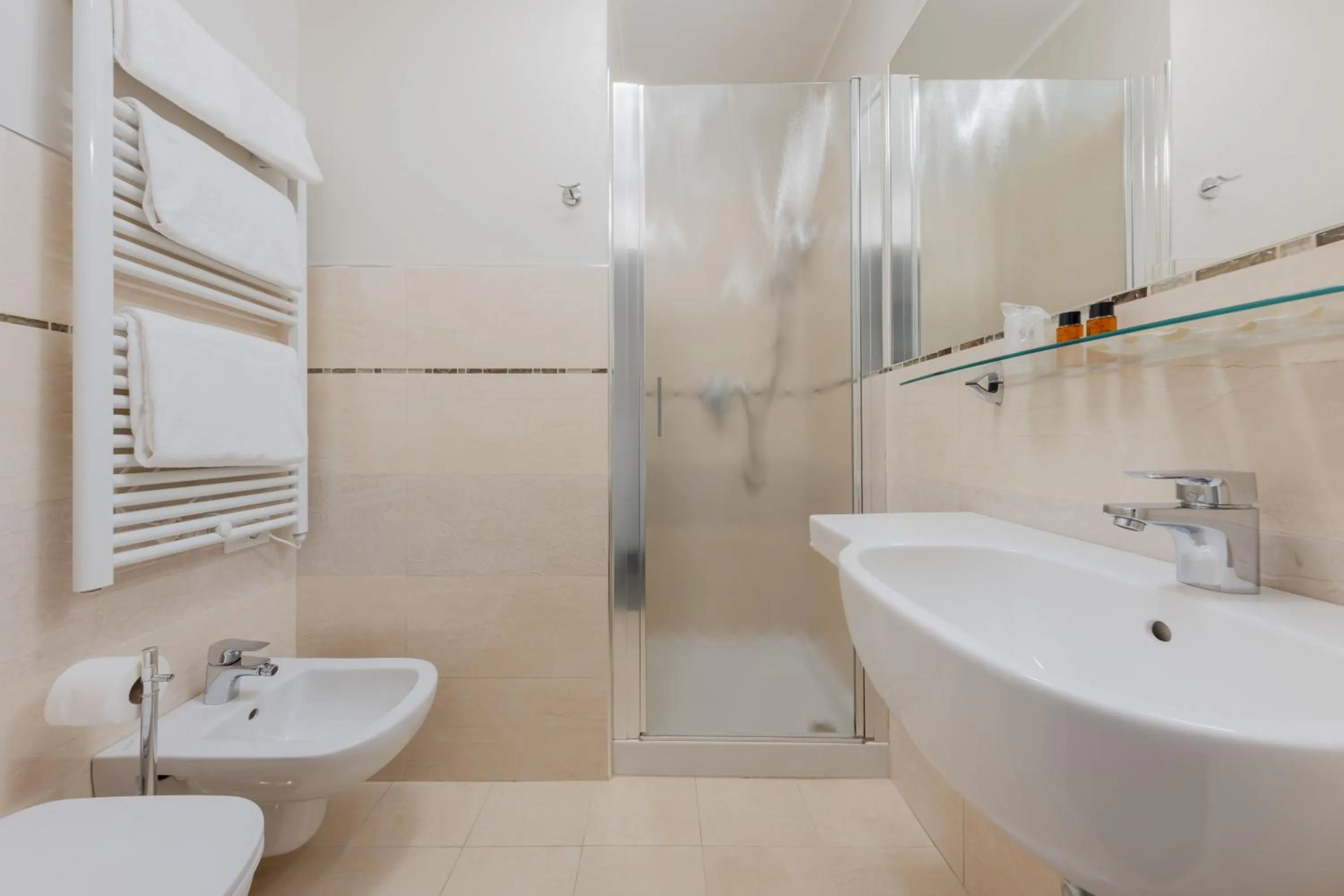 Shower in Hotel Marte