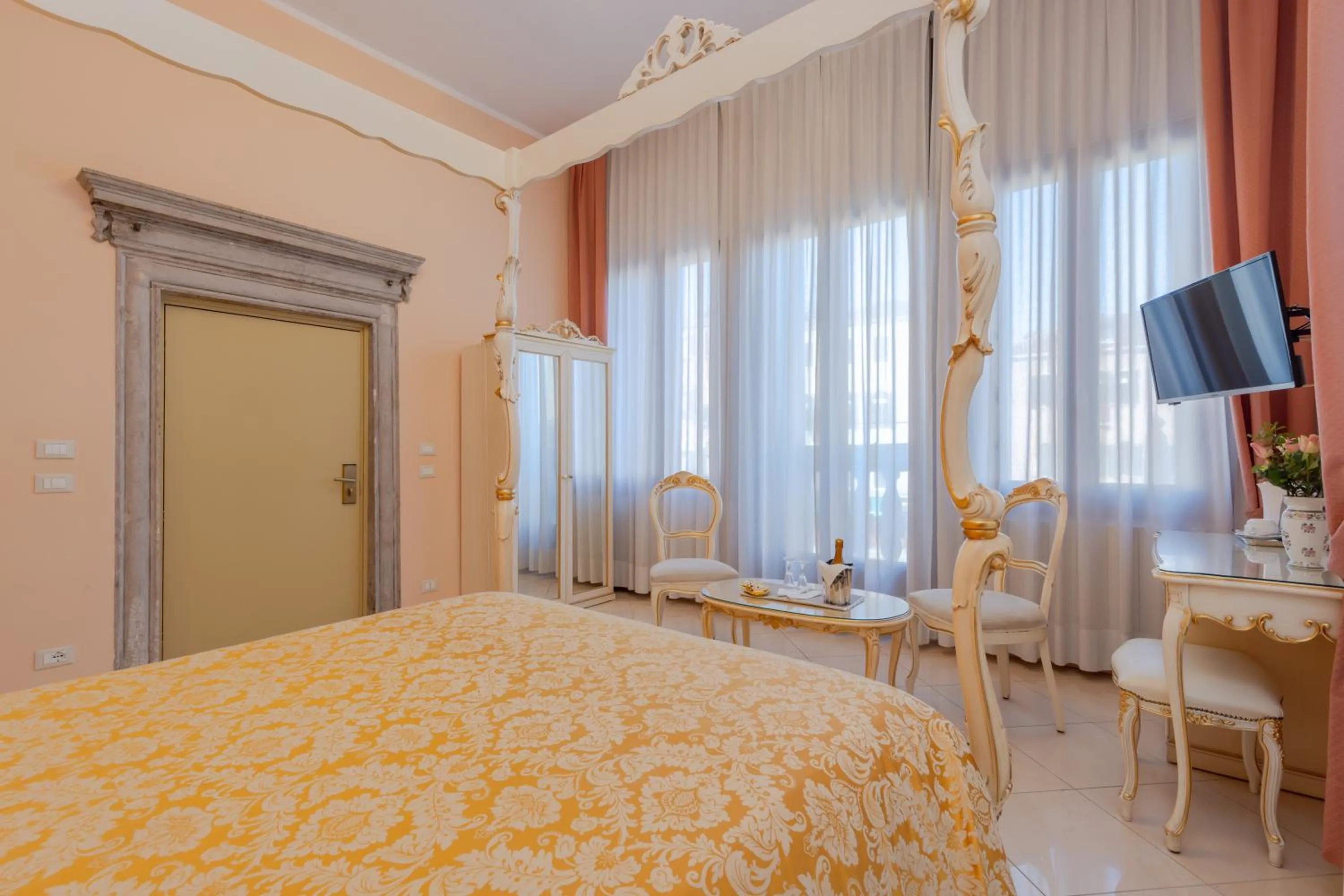 Bedroom, Bed in Hotel Marte