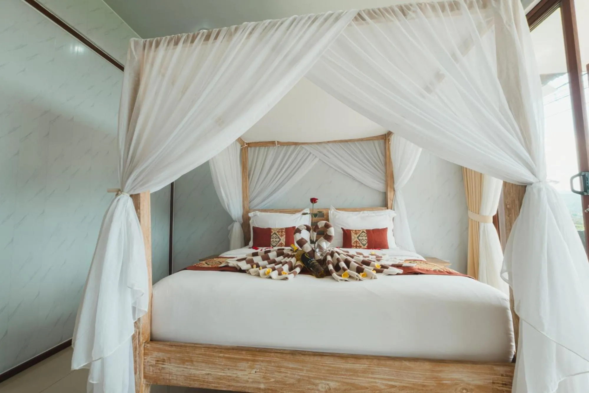 Bed in Bhuana Agung Villa and Restaurant