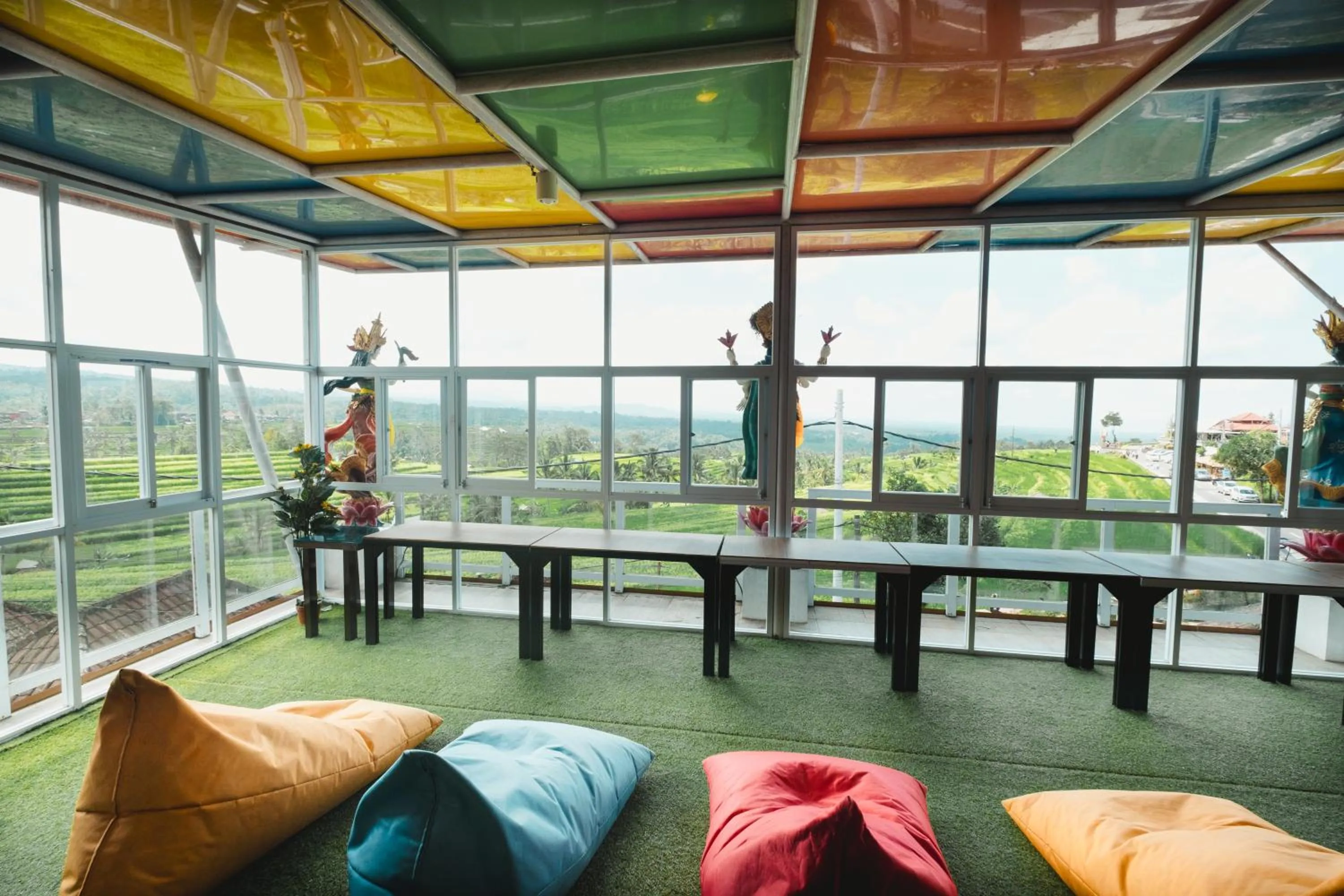 Area and facilities in Bhuana Agung Villa and Restaurant