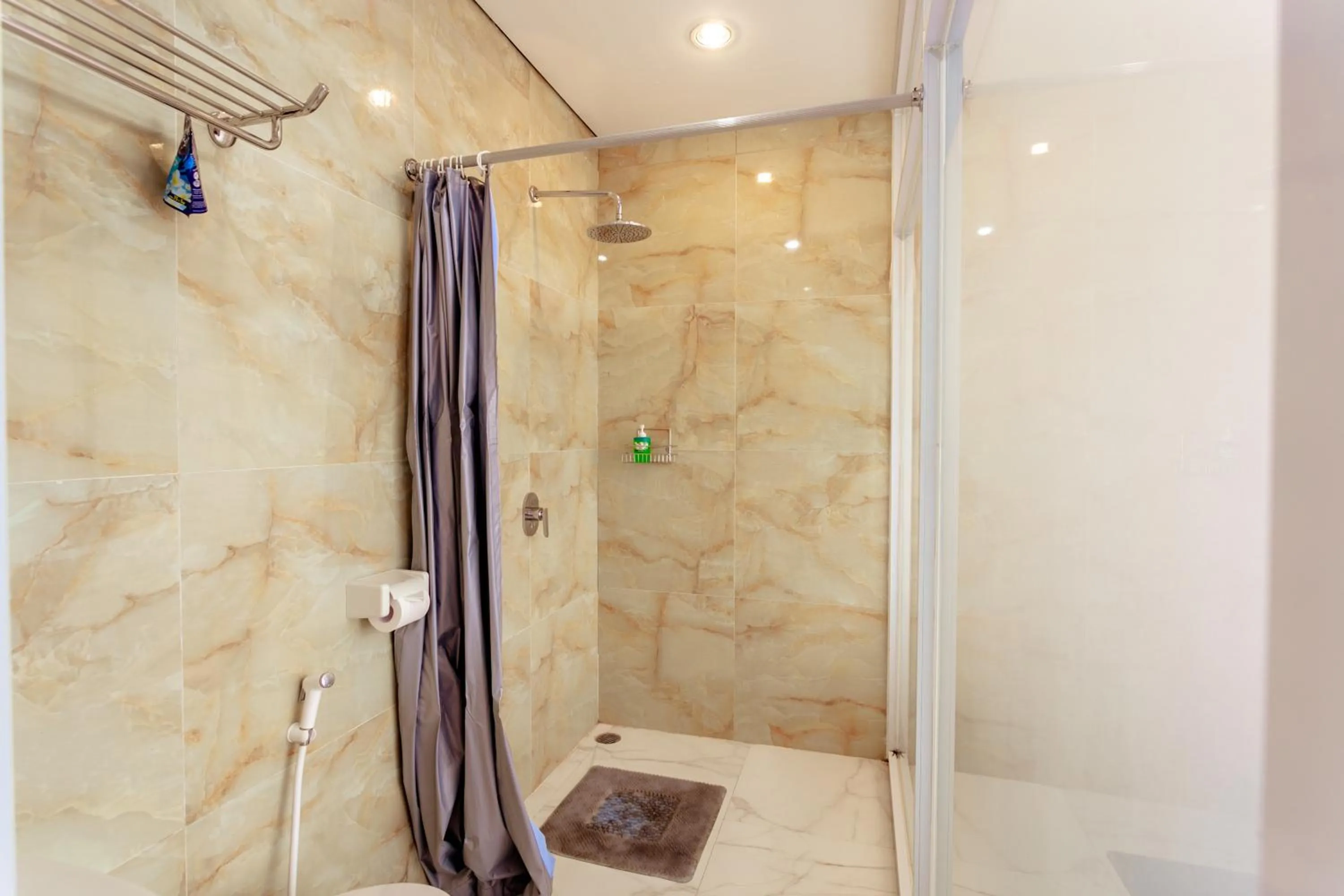 Bathroom in Bhuana Agung Villa and Restaurant