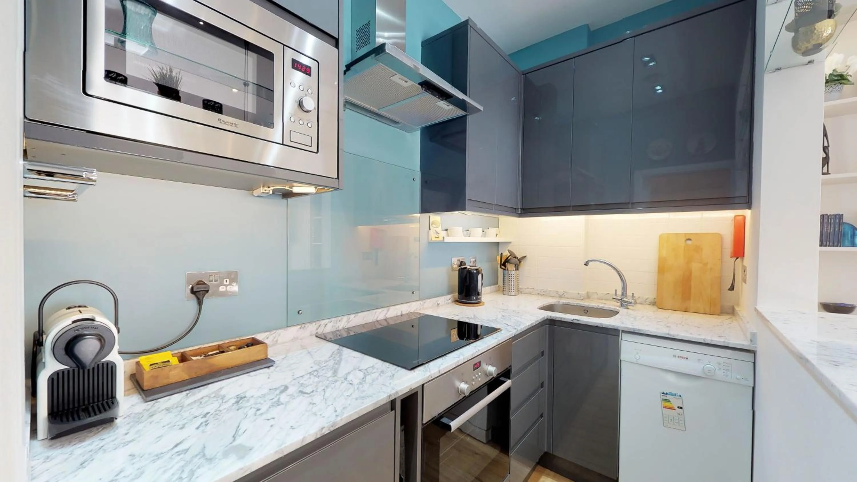 Kitchen or kitchenette in Central London Flat in Westminster