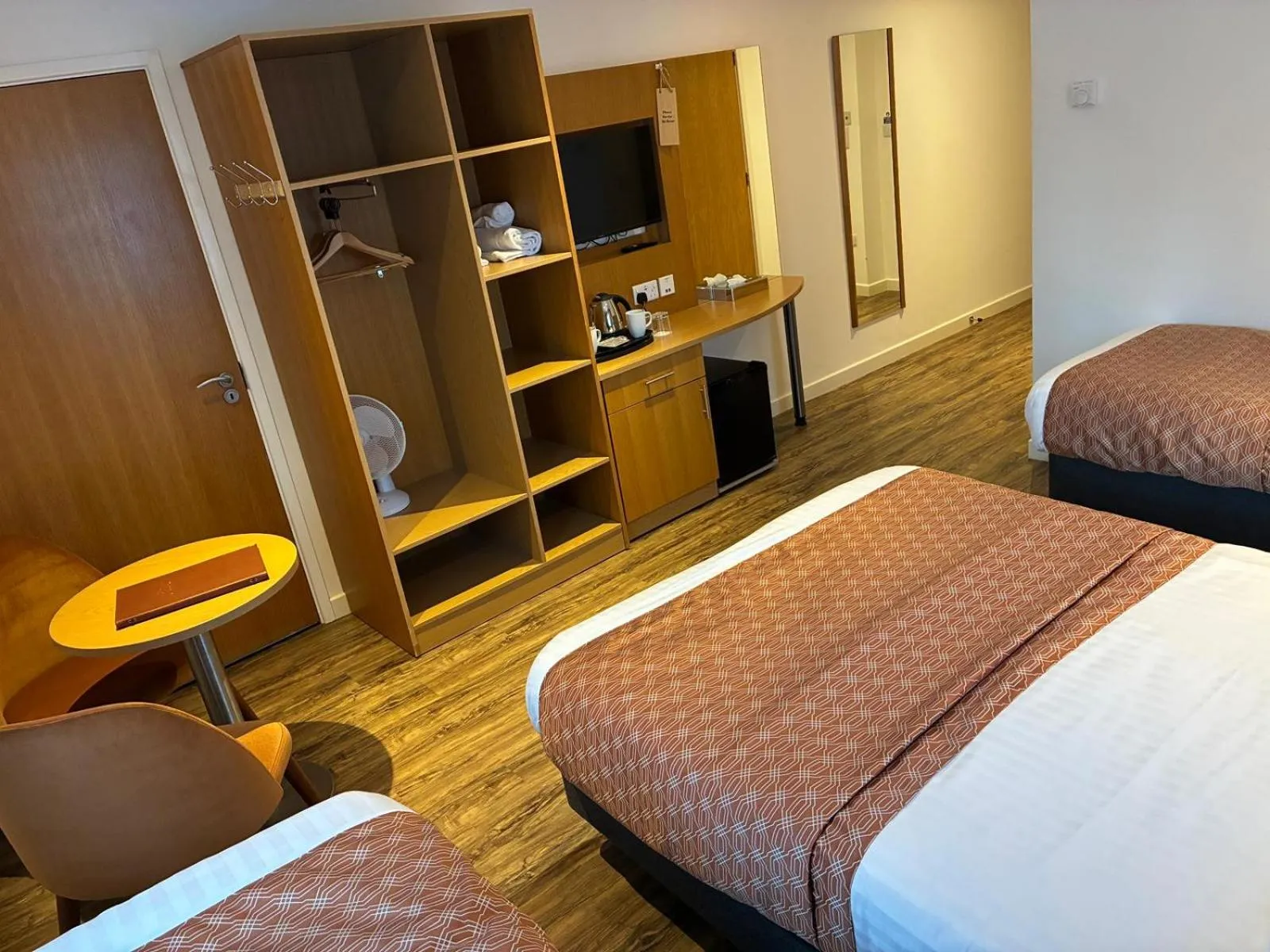 Bed in Deangate Motel