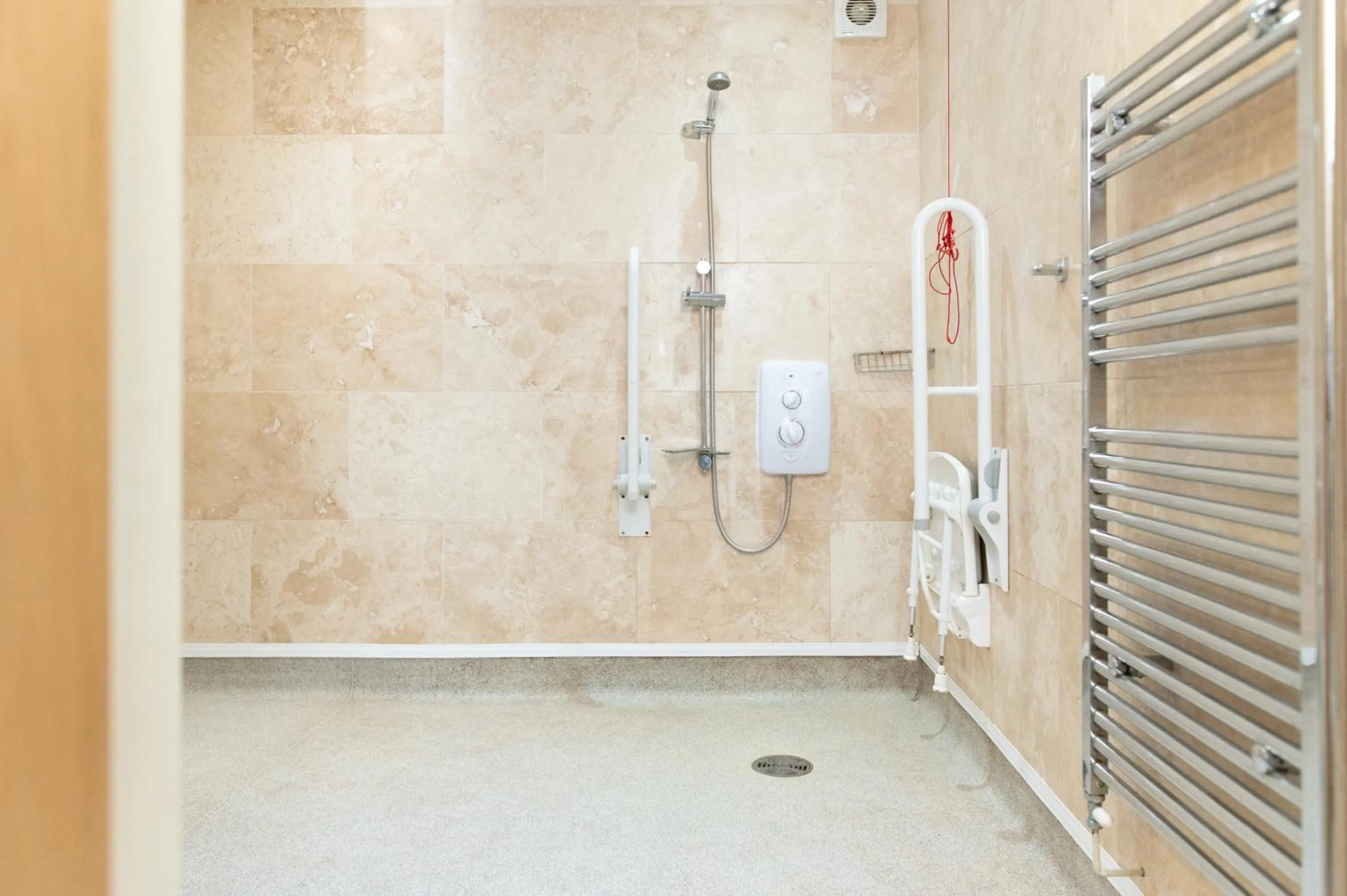 Shower in Deangate Motel