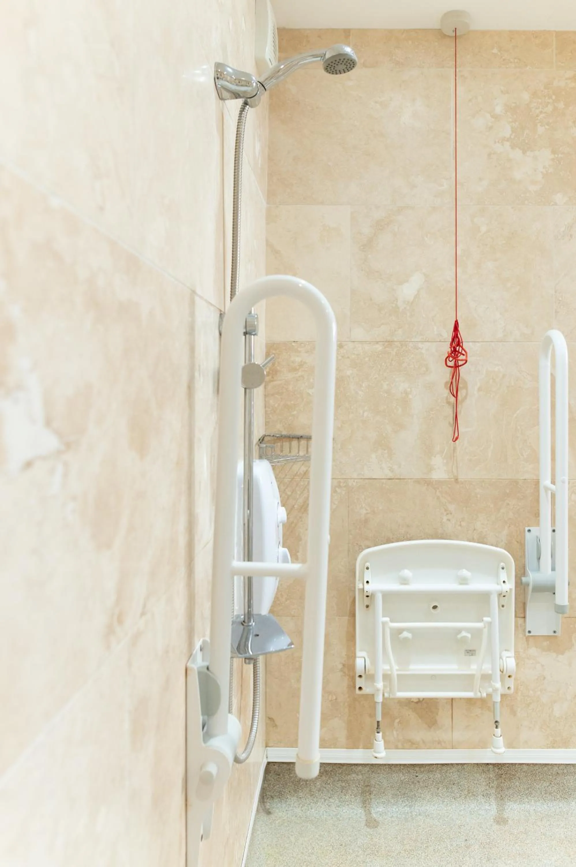 Shower in Deangate Motel