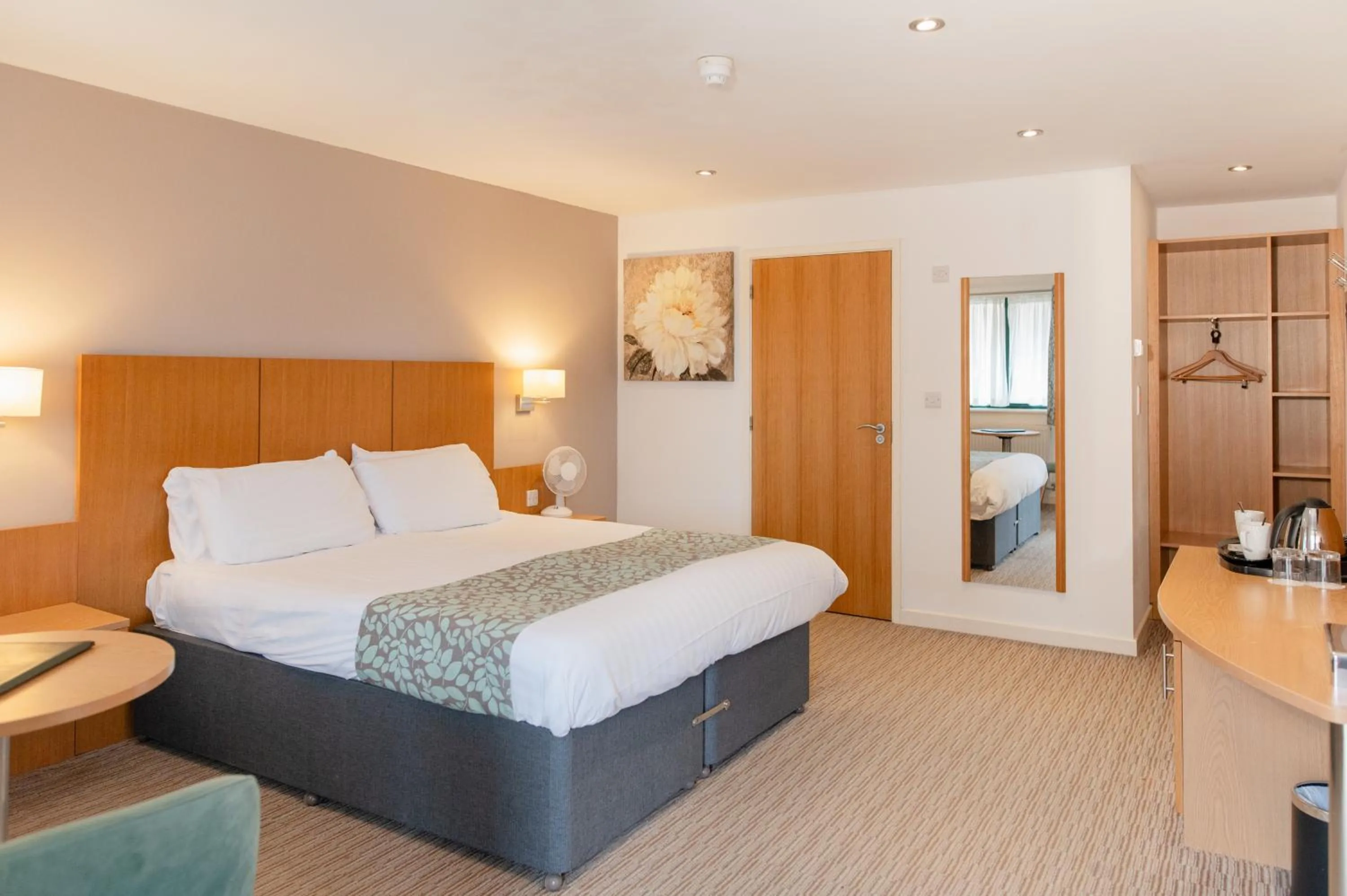 Bed in Deangate Motel