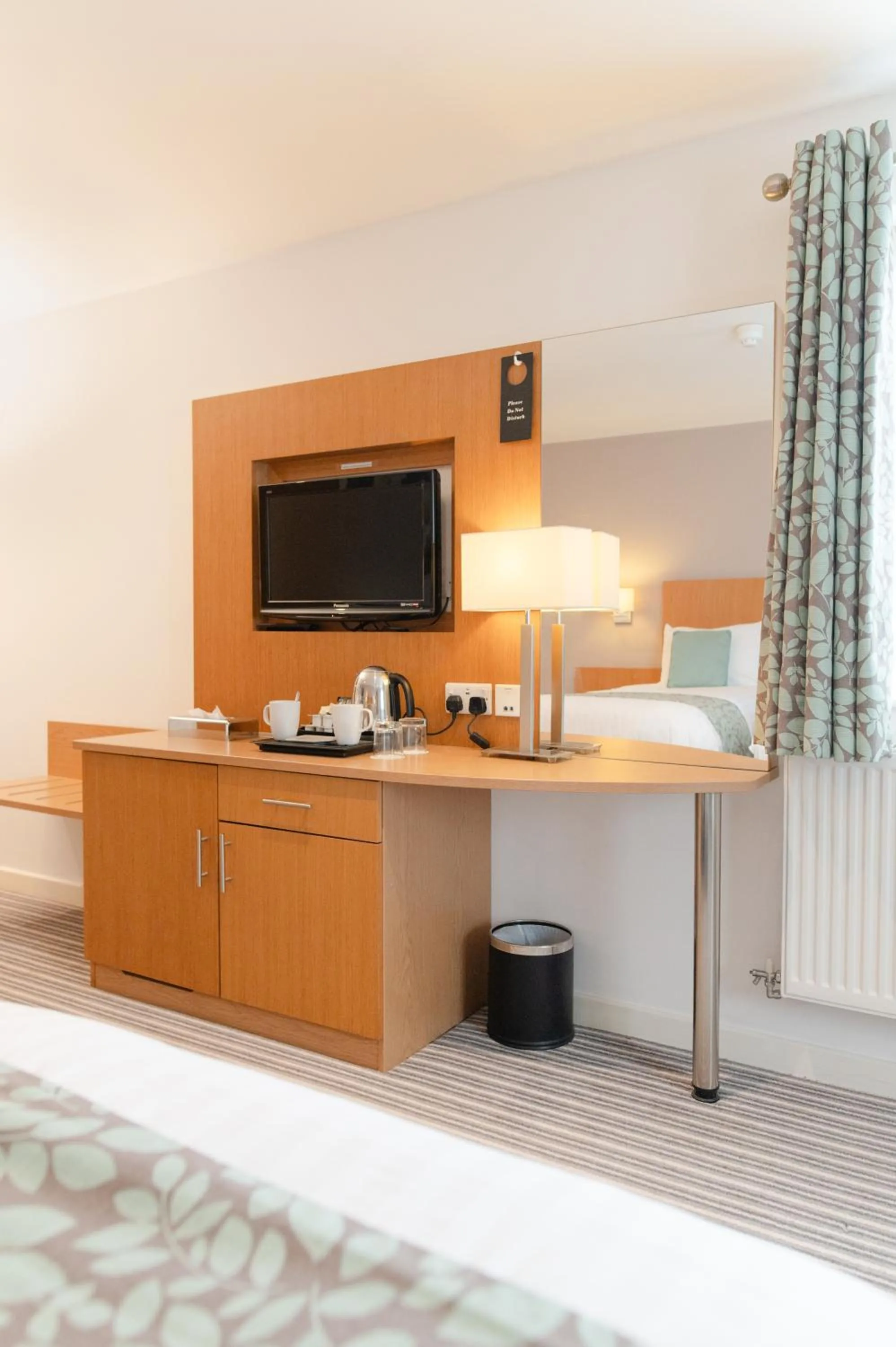 TV and multimedia in Deangate Motel