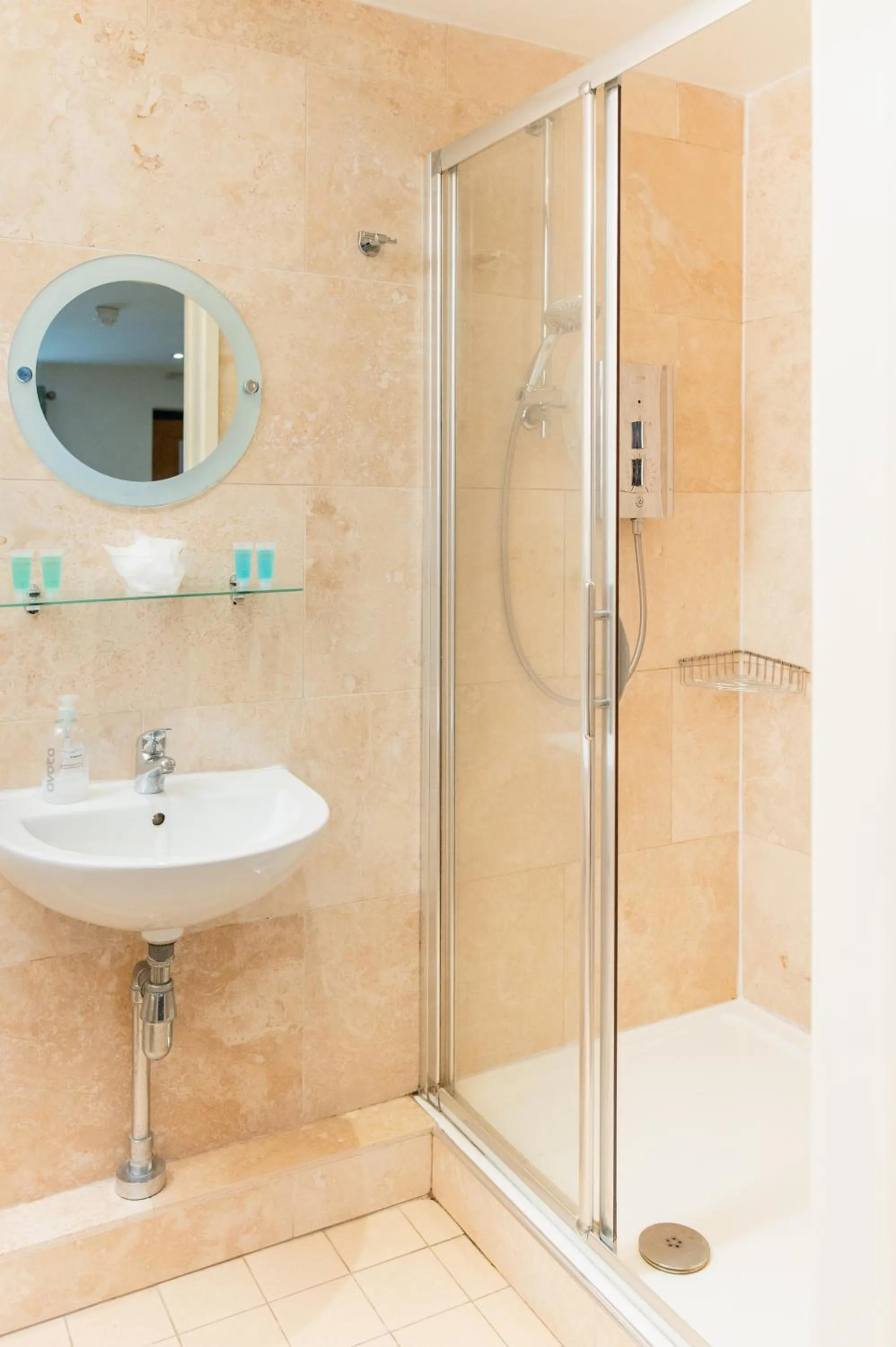 Shower in Deangate Motel