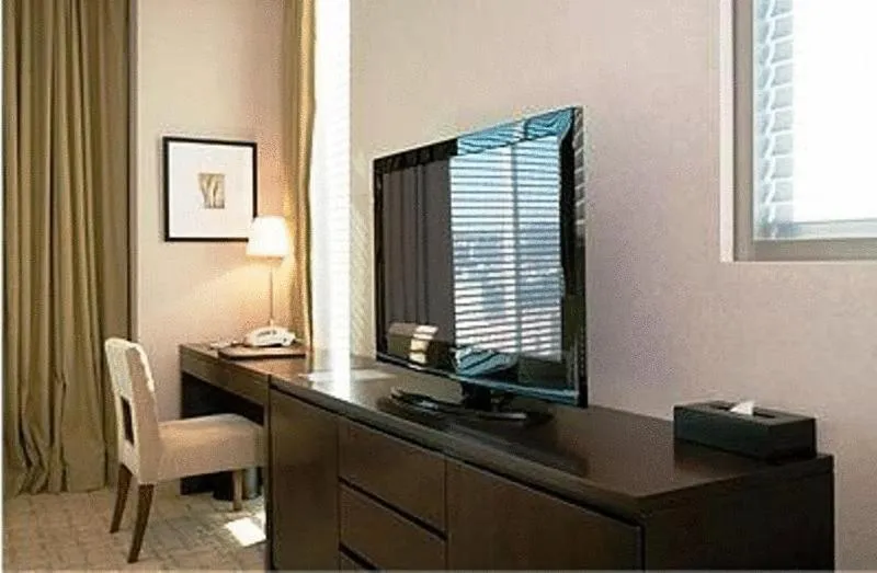 TV and multimedia in Ramada Plaza by Wyndham Gwangju