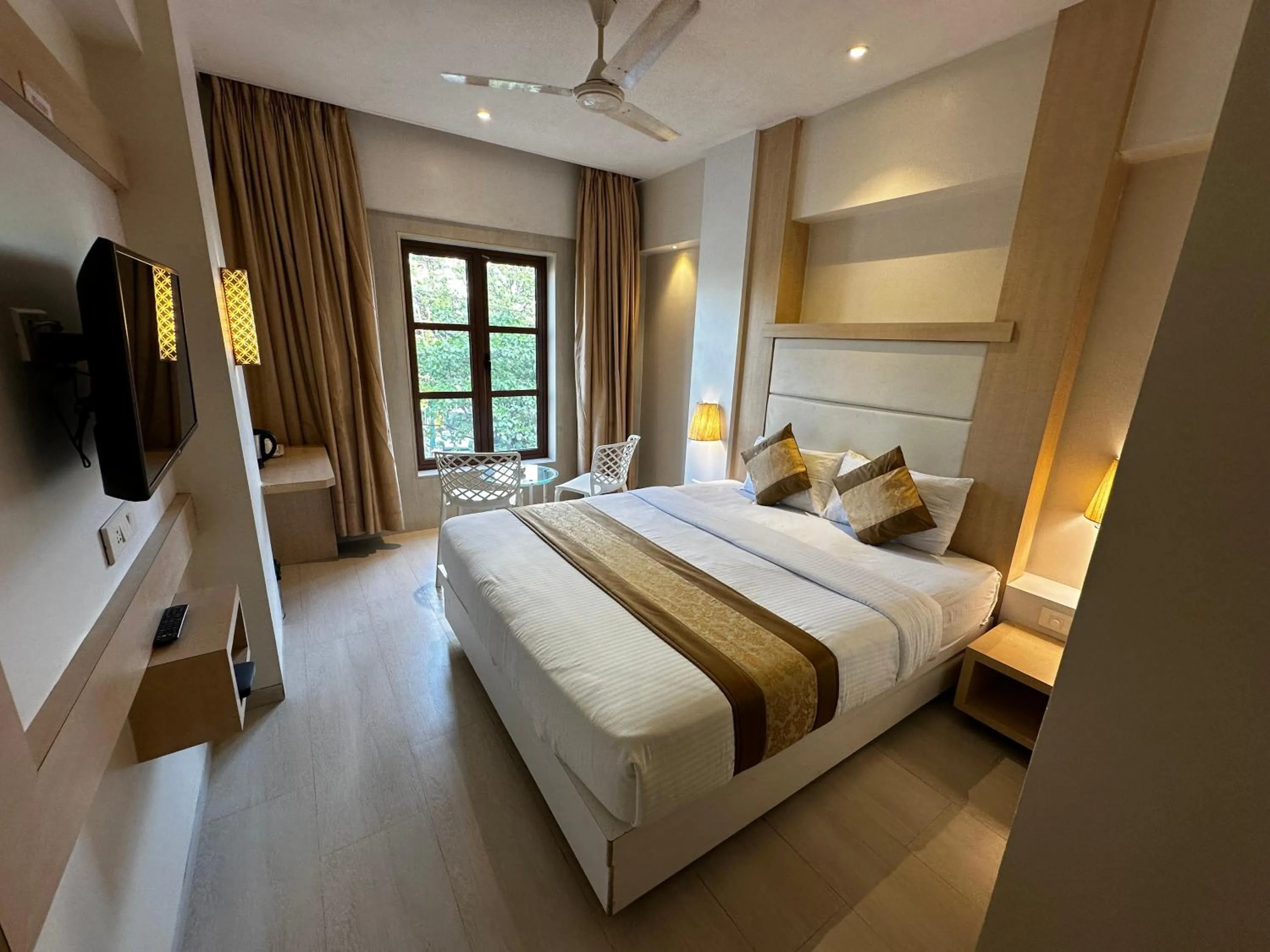 Bed in South Coast Hotel Wagle Estate Thane