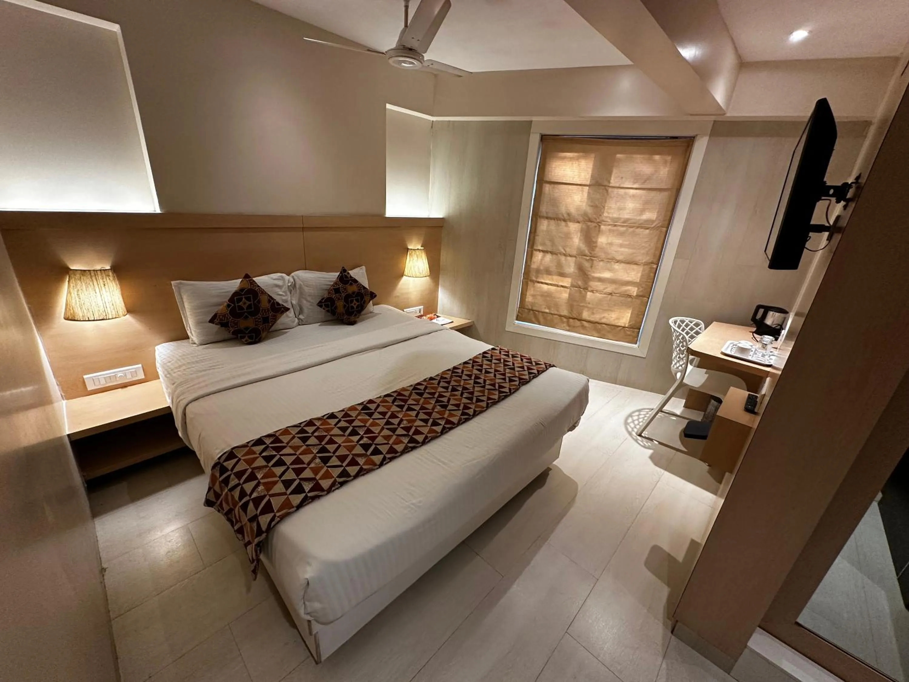 Bed in South Coast Hotel Wagle Estate Thane