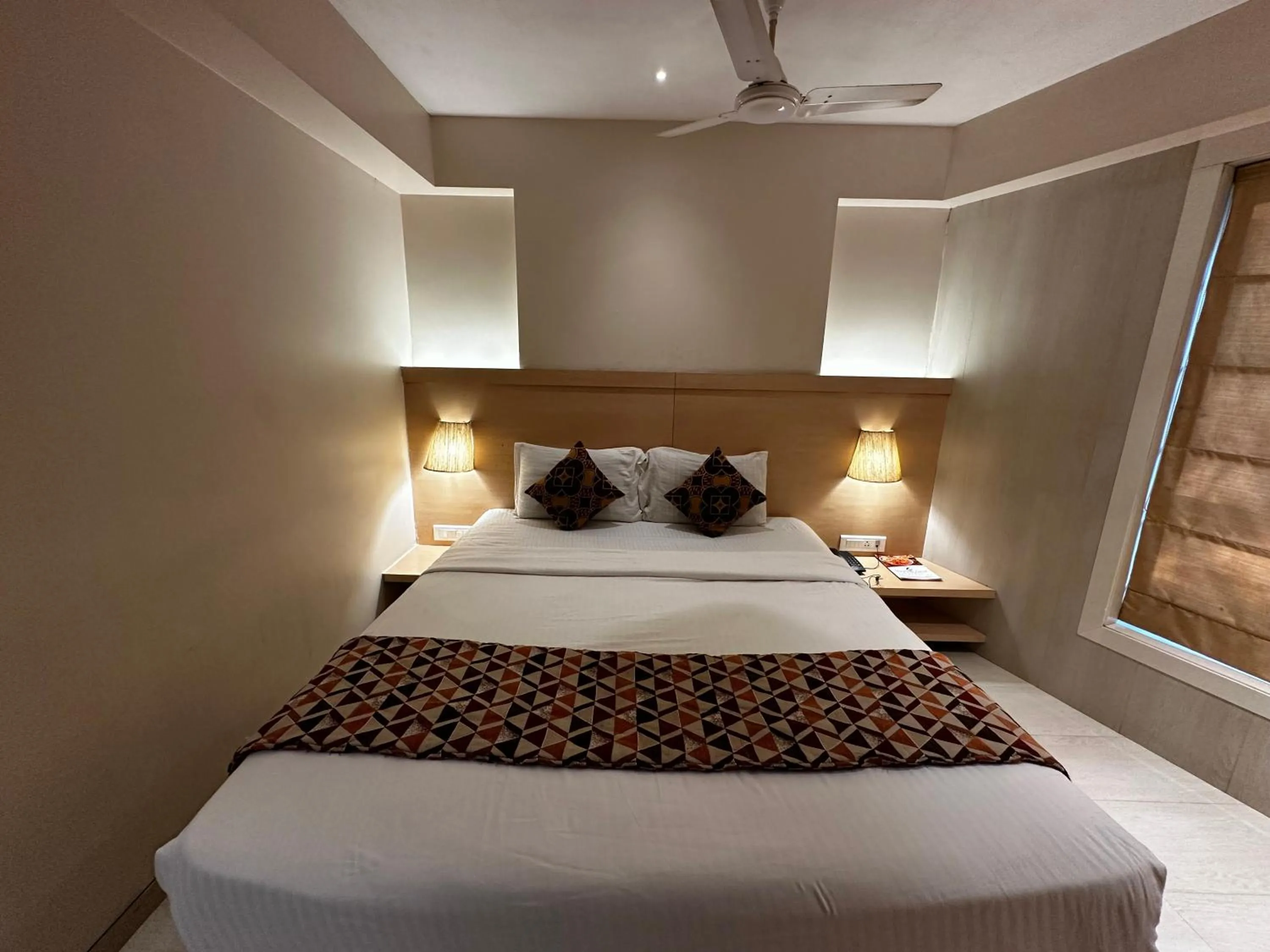 Bed in South Coast Hotel Wagle Estate Thane
