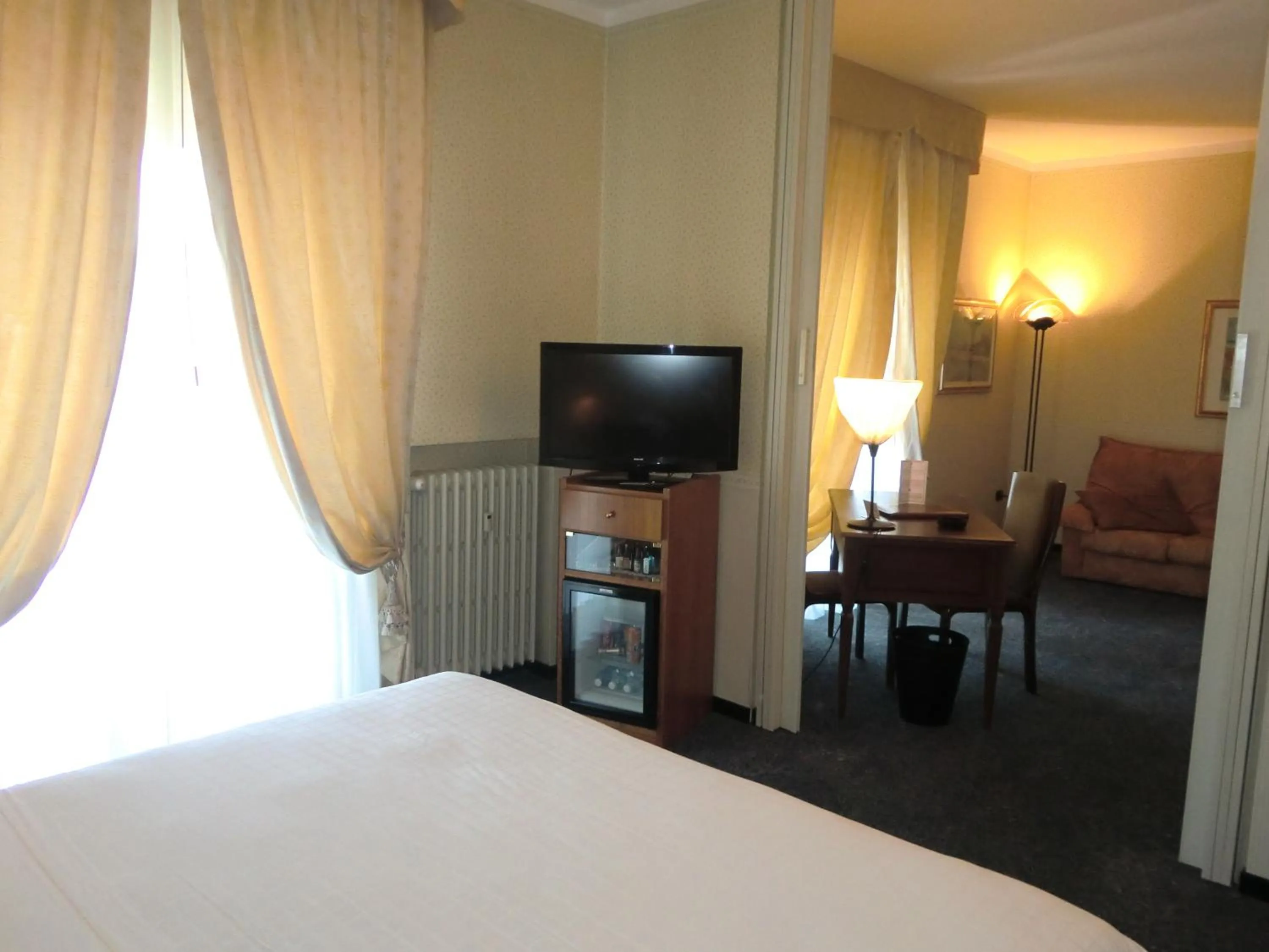 Day, Bed in Hotel Ariston