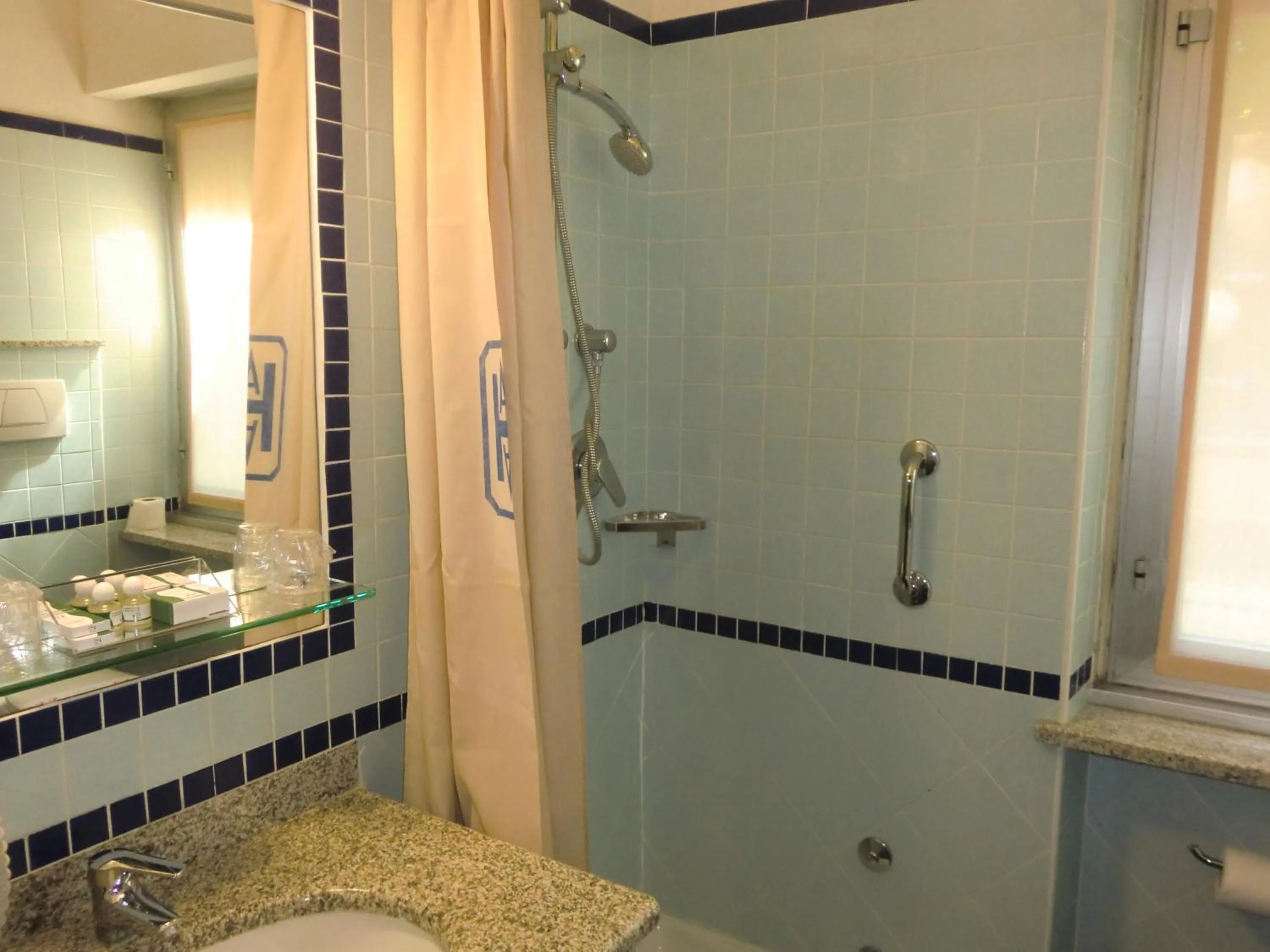 Bathroom in Hotel Ariston