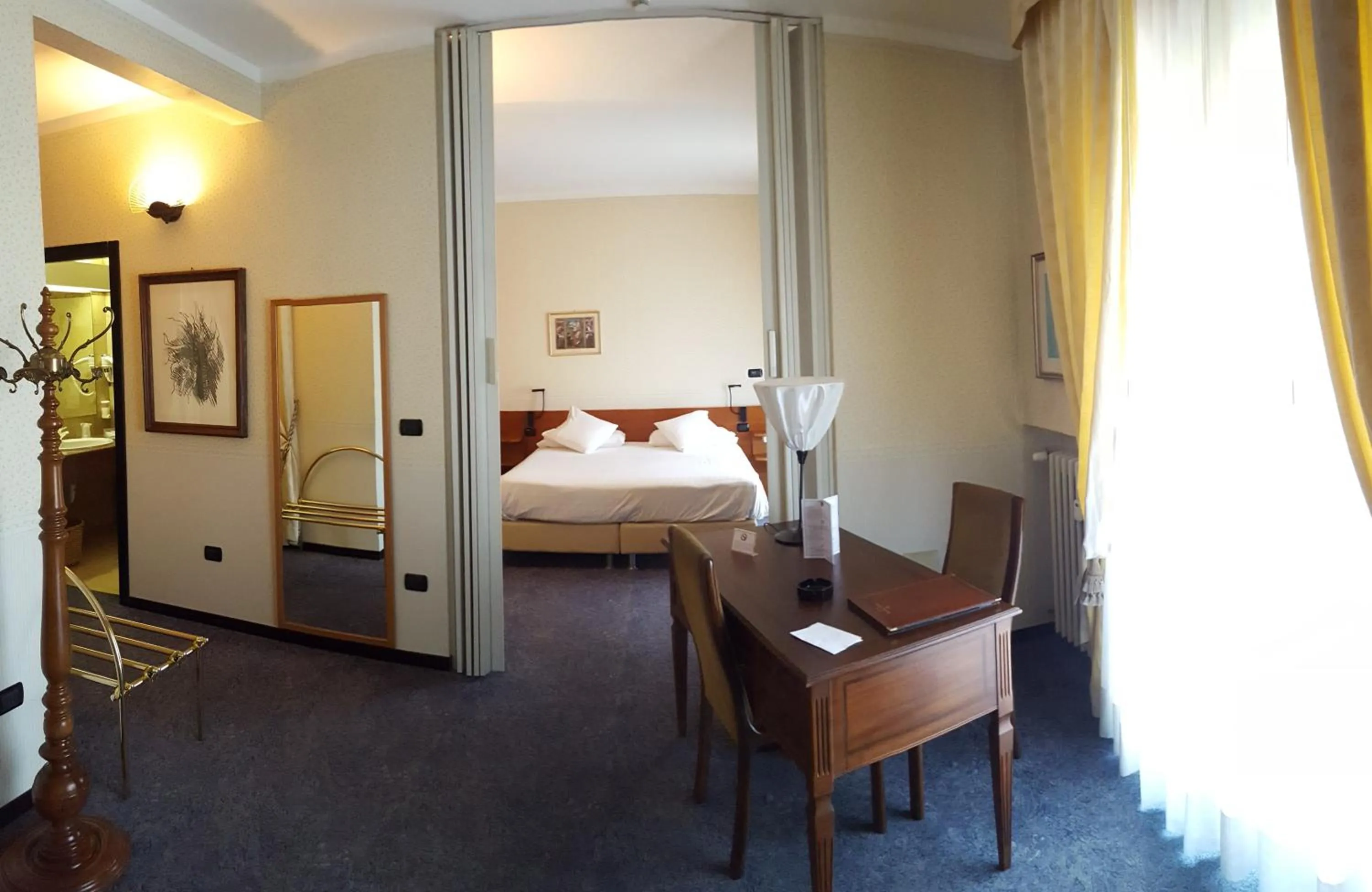 Photo of the whole room, Bed in Hotel Ariston