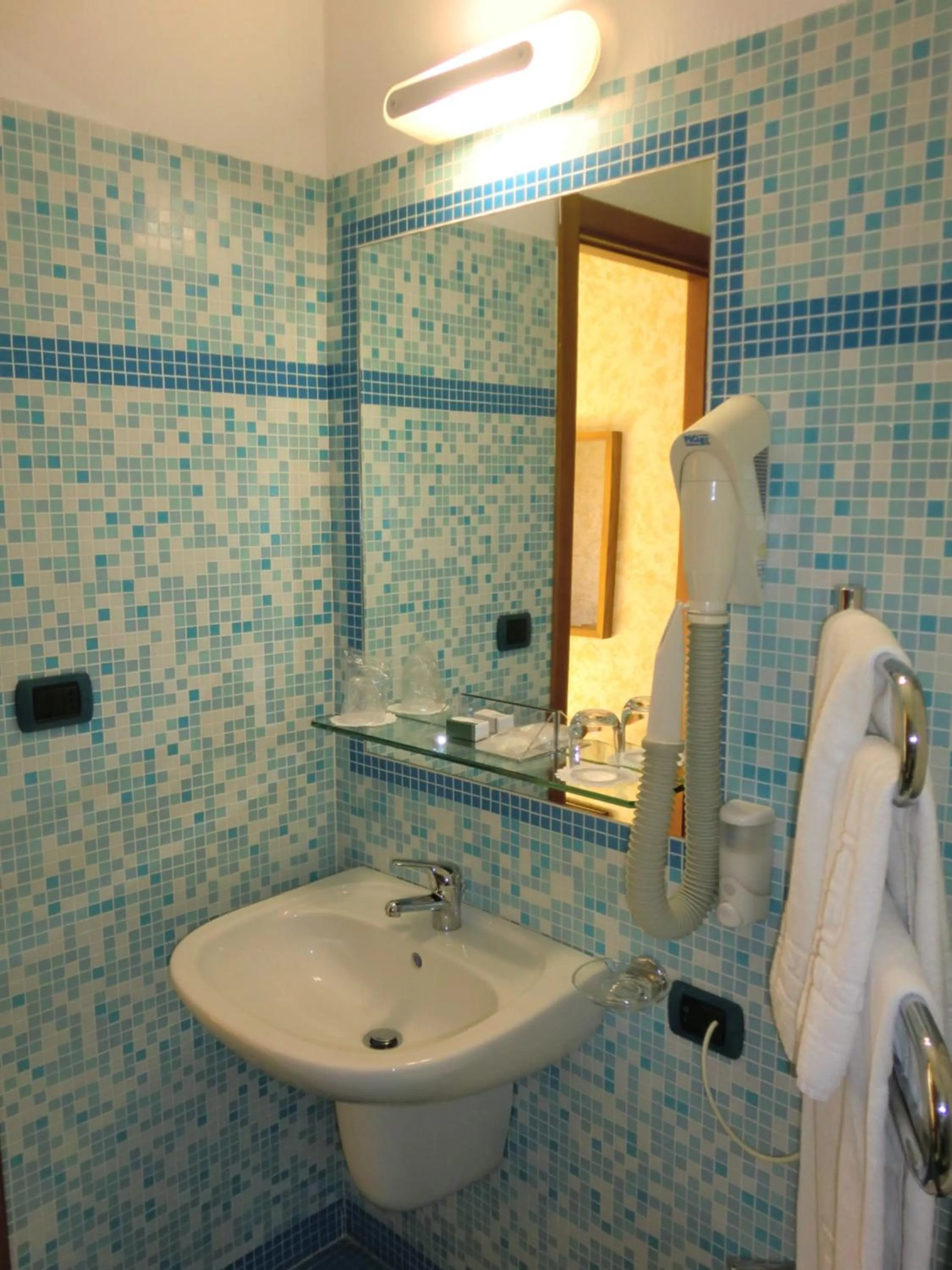 Bathroom in Hotel Ariston