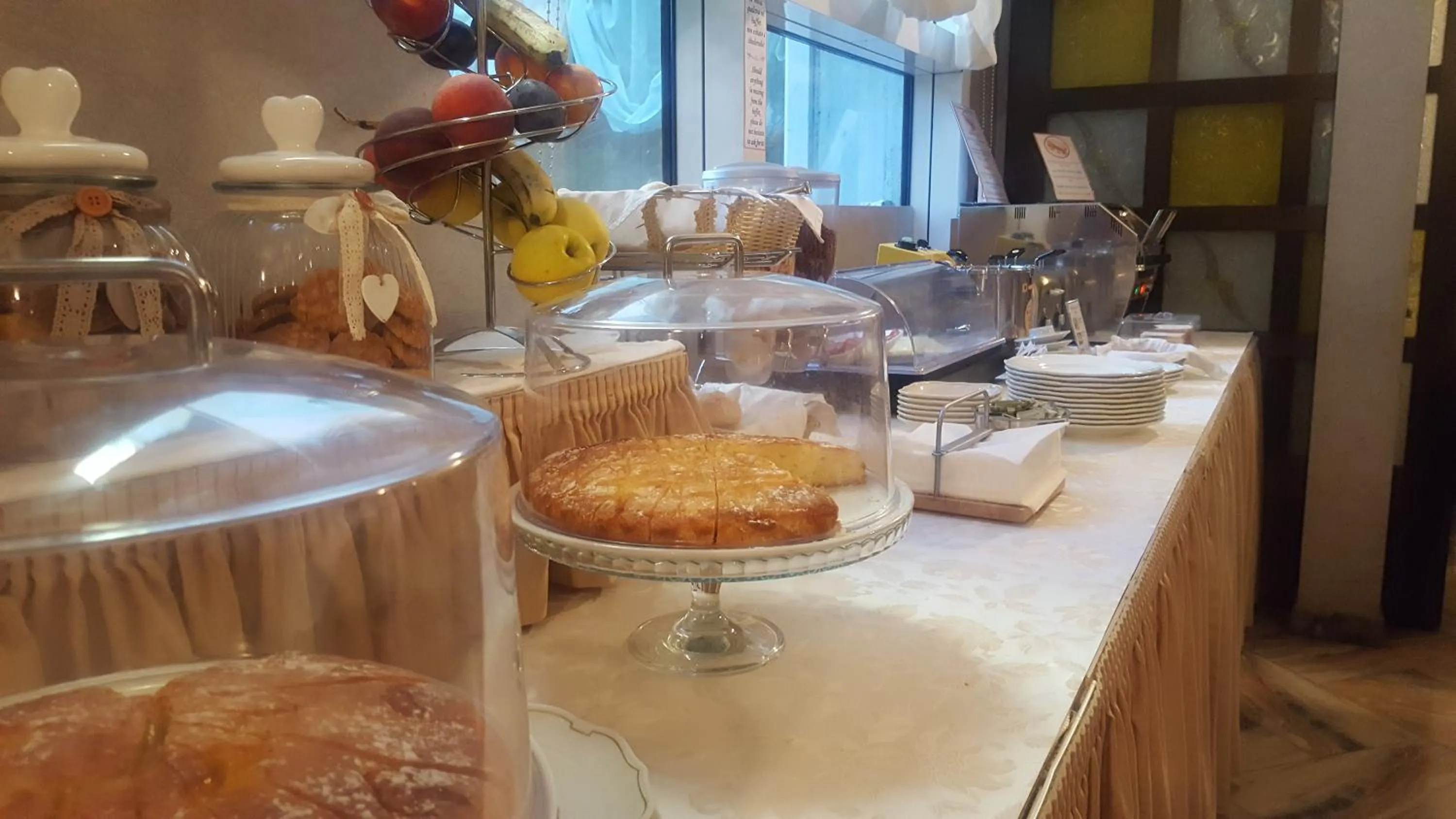 Breakfast in Hotel Ariston