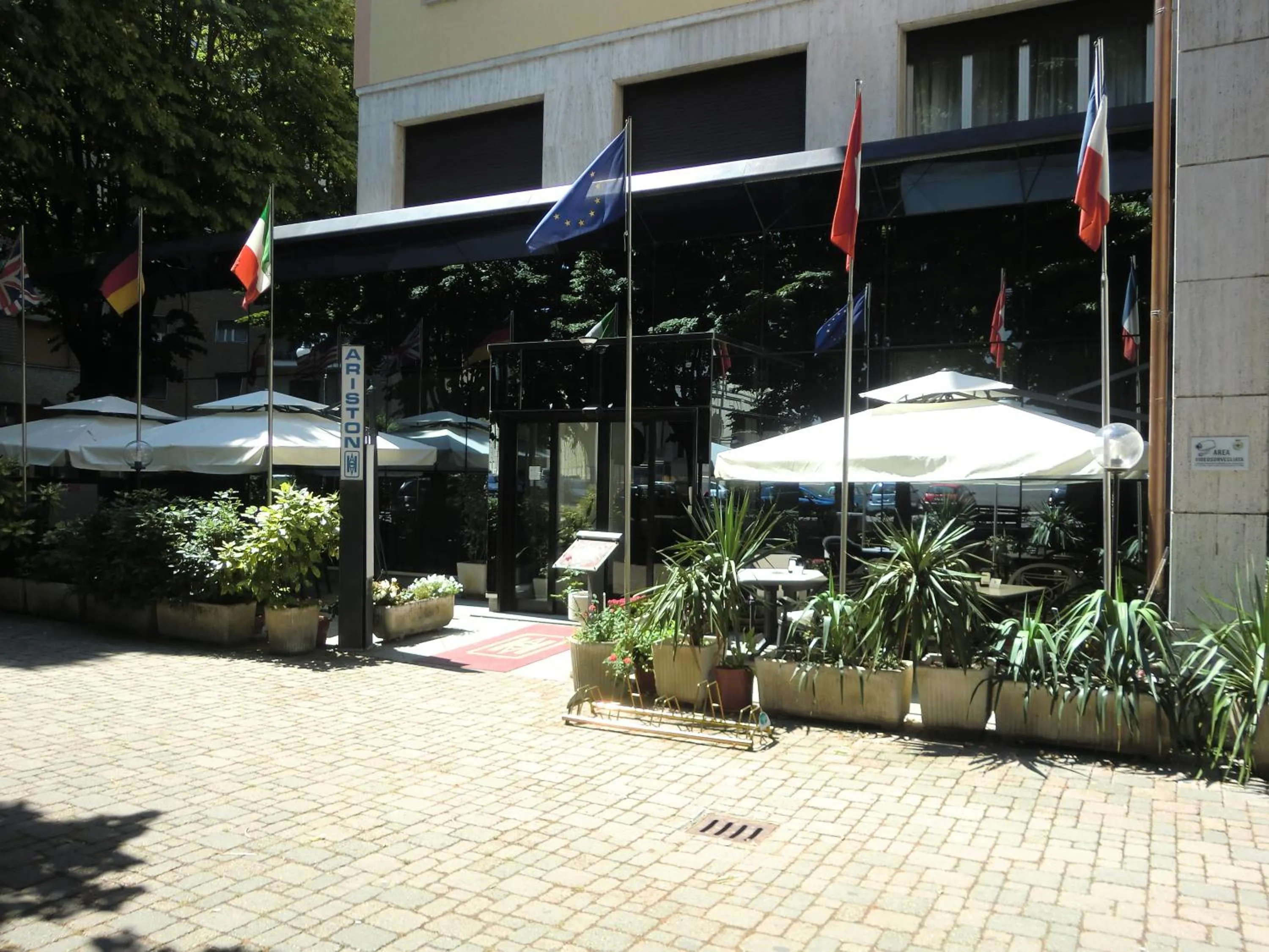 Facade/entrance in Hotel Ariston