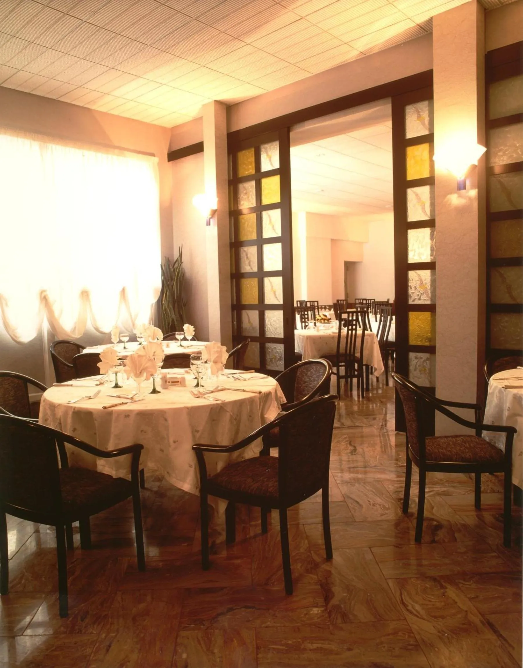 Restaurant/places to eat in Hotel Ariston