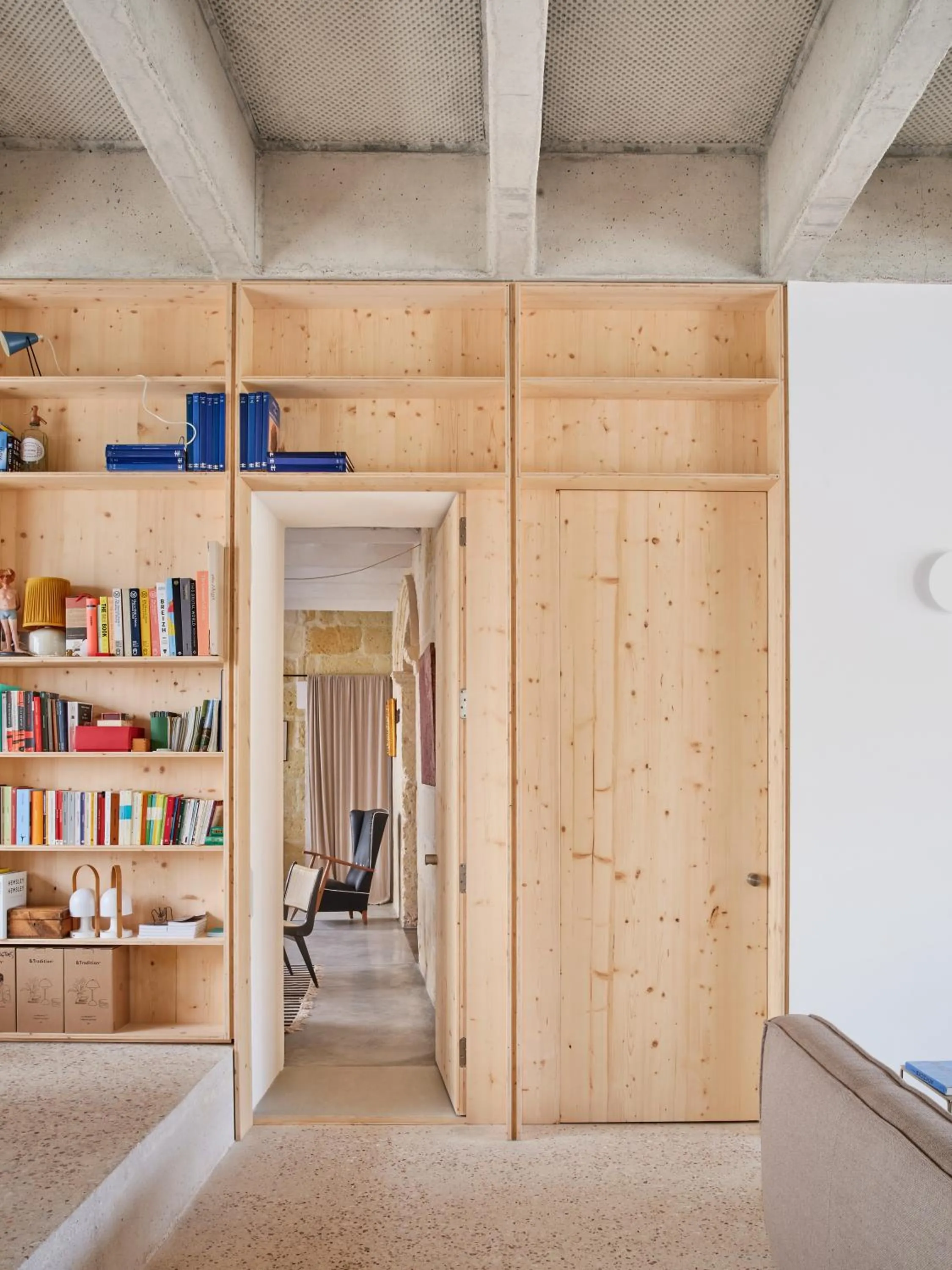 Library in Ses Sucreres Small & Slow Hotel