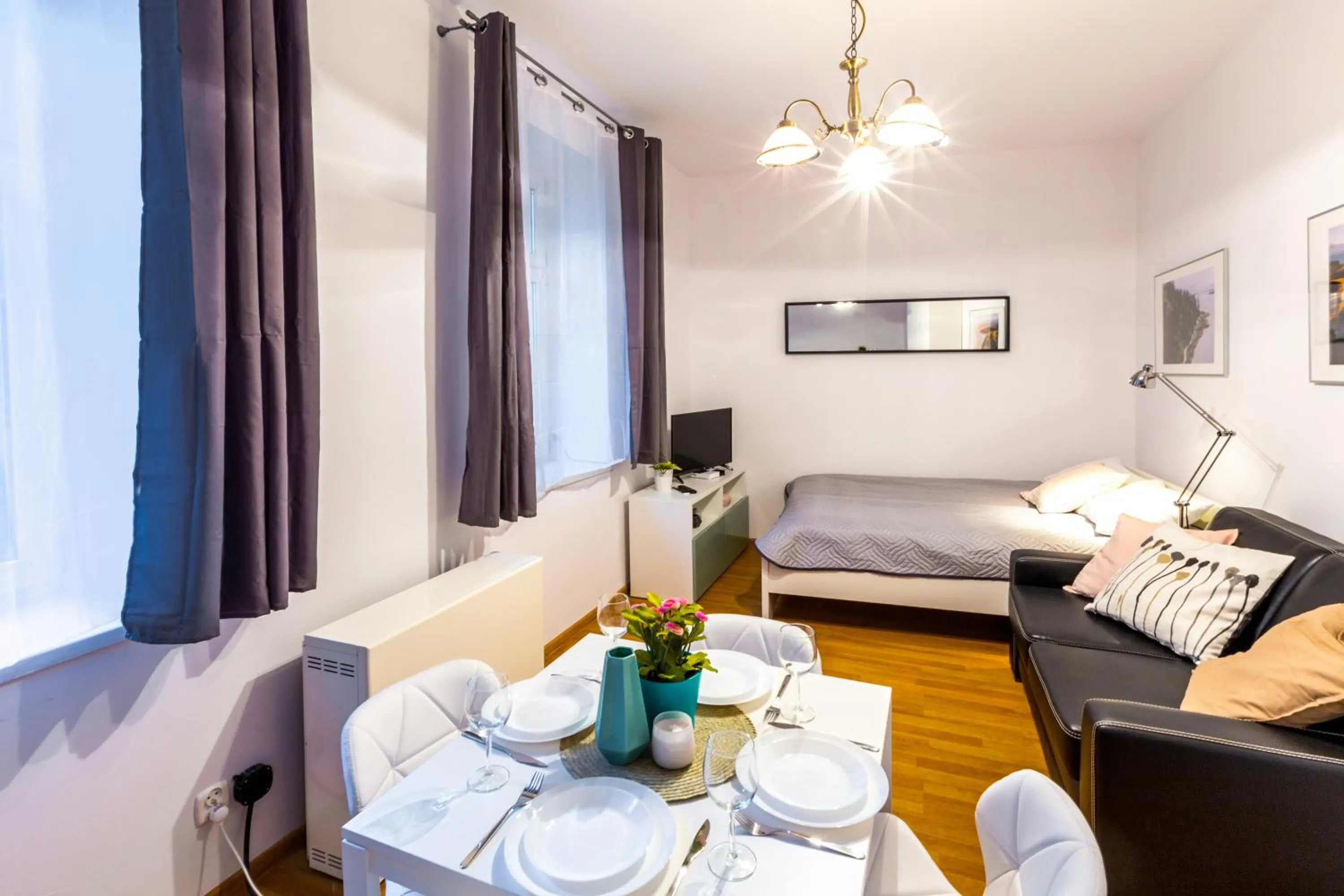 Photo of the whole room, Bed in Friendhouse Apartments Avenue