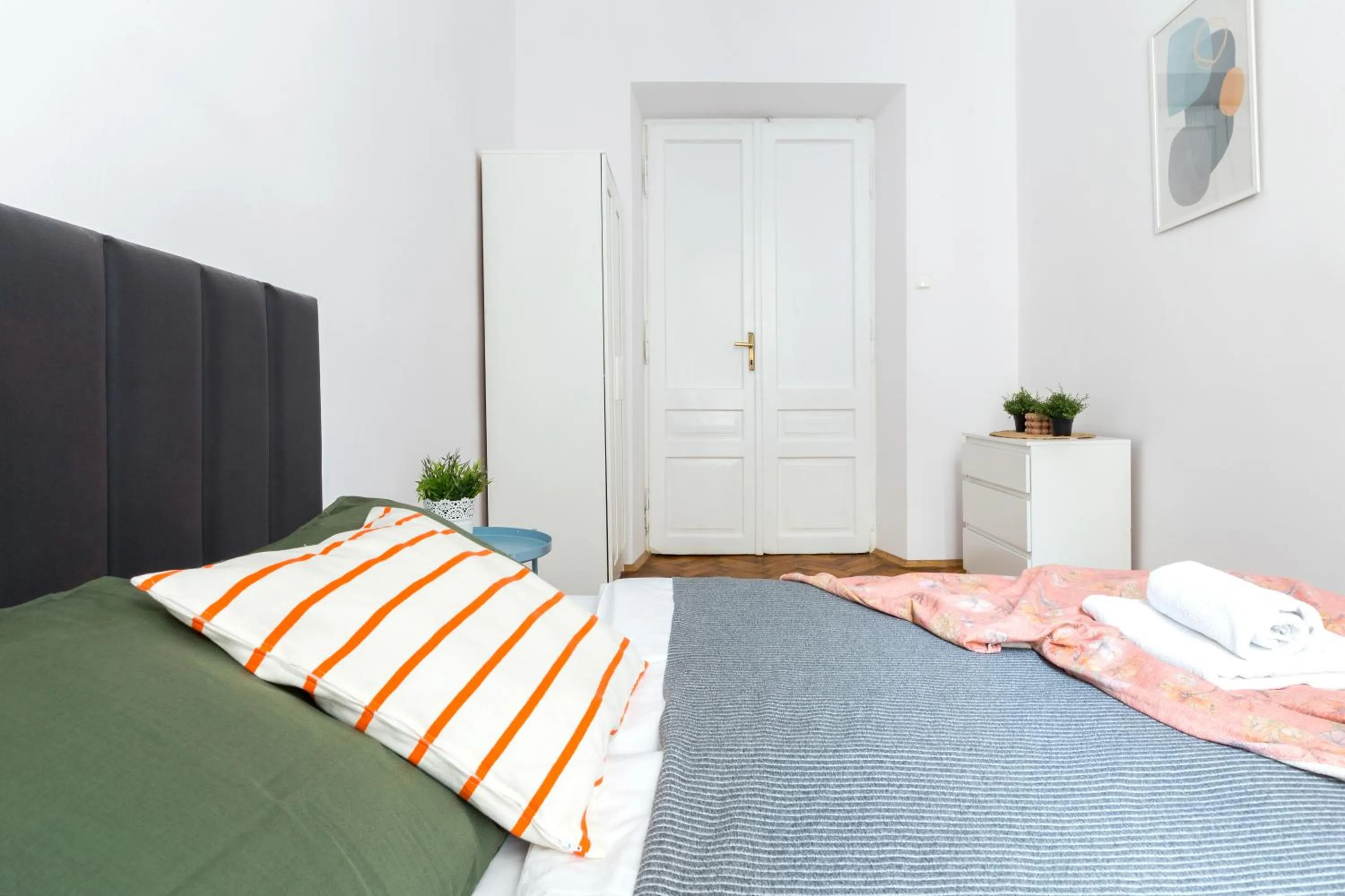 Bed in Friendhouse Apartments Avenue