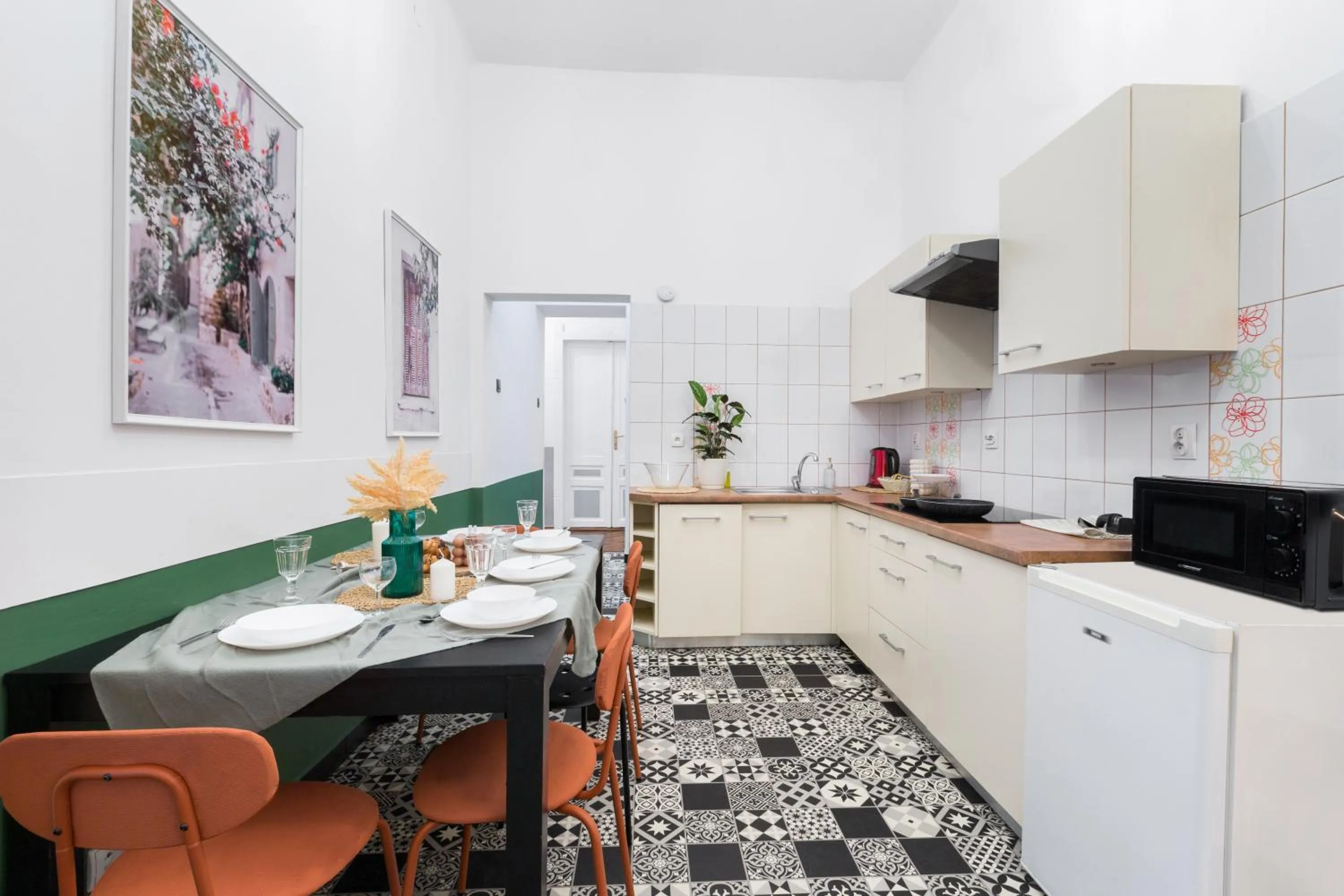Kitchen or kitchenette in Friendhouse Apartments Avenue
