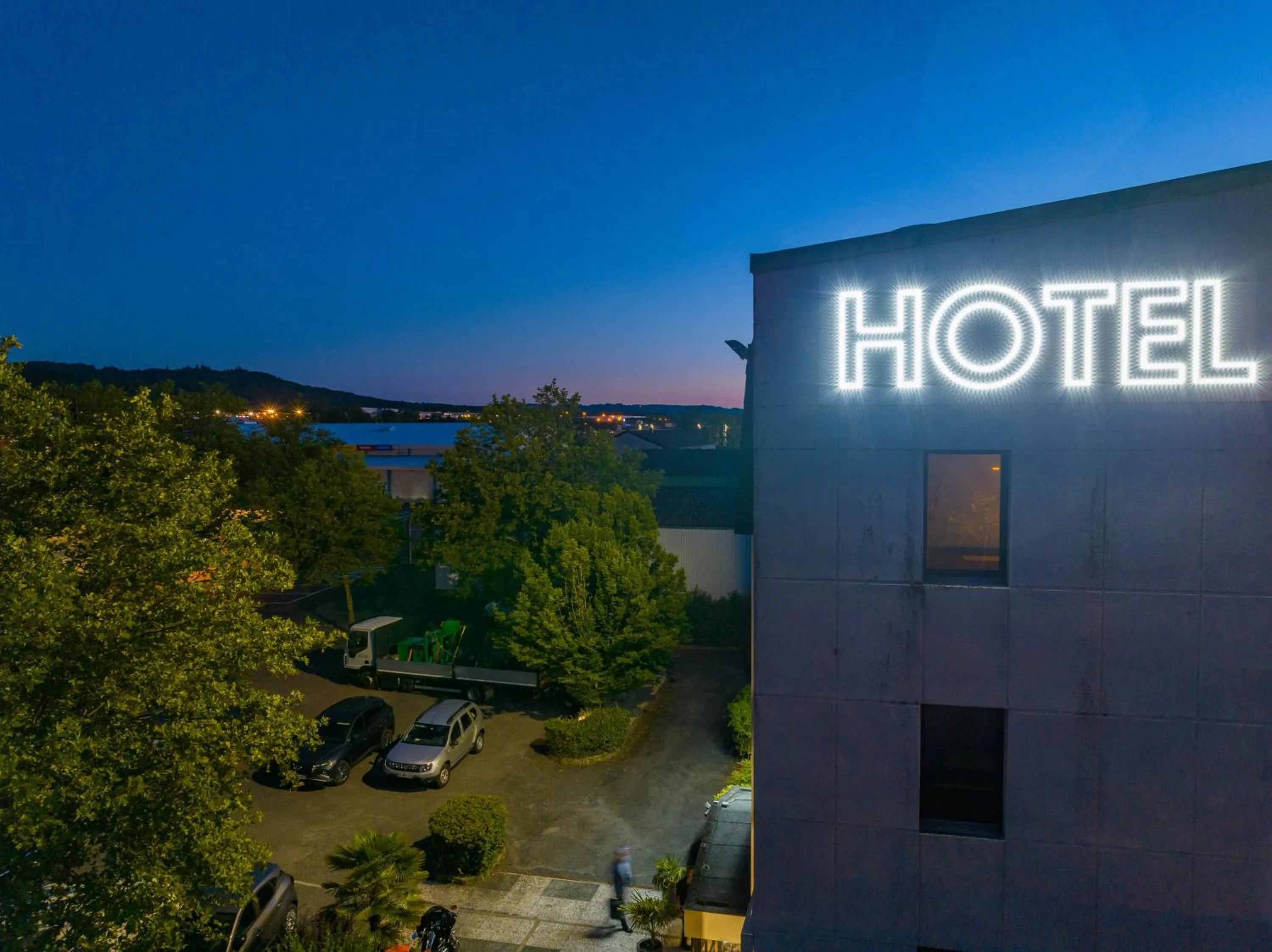 Property building in Logis Hotel Noemys Brive - Restaurant Le Teinchurier